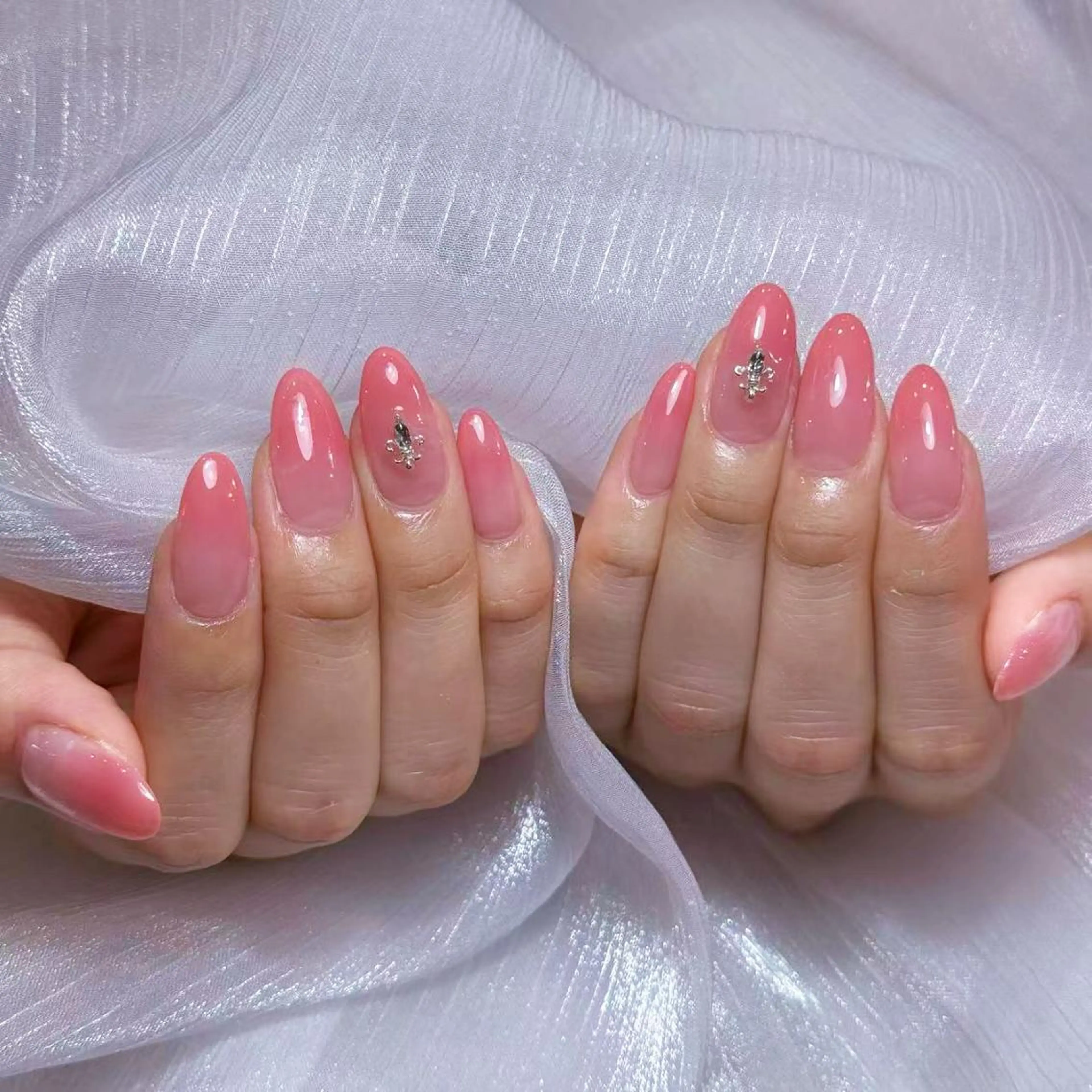 ネイル アートネイル オーロラネイル ガーリー キラキラネイル 韓国ネイル Nail Monsterのネイルデザイン