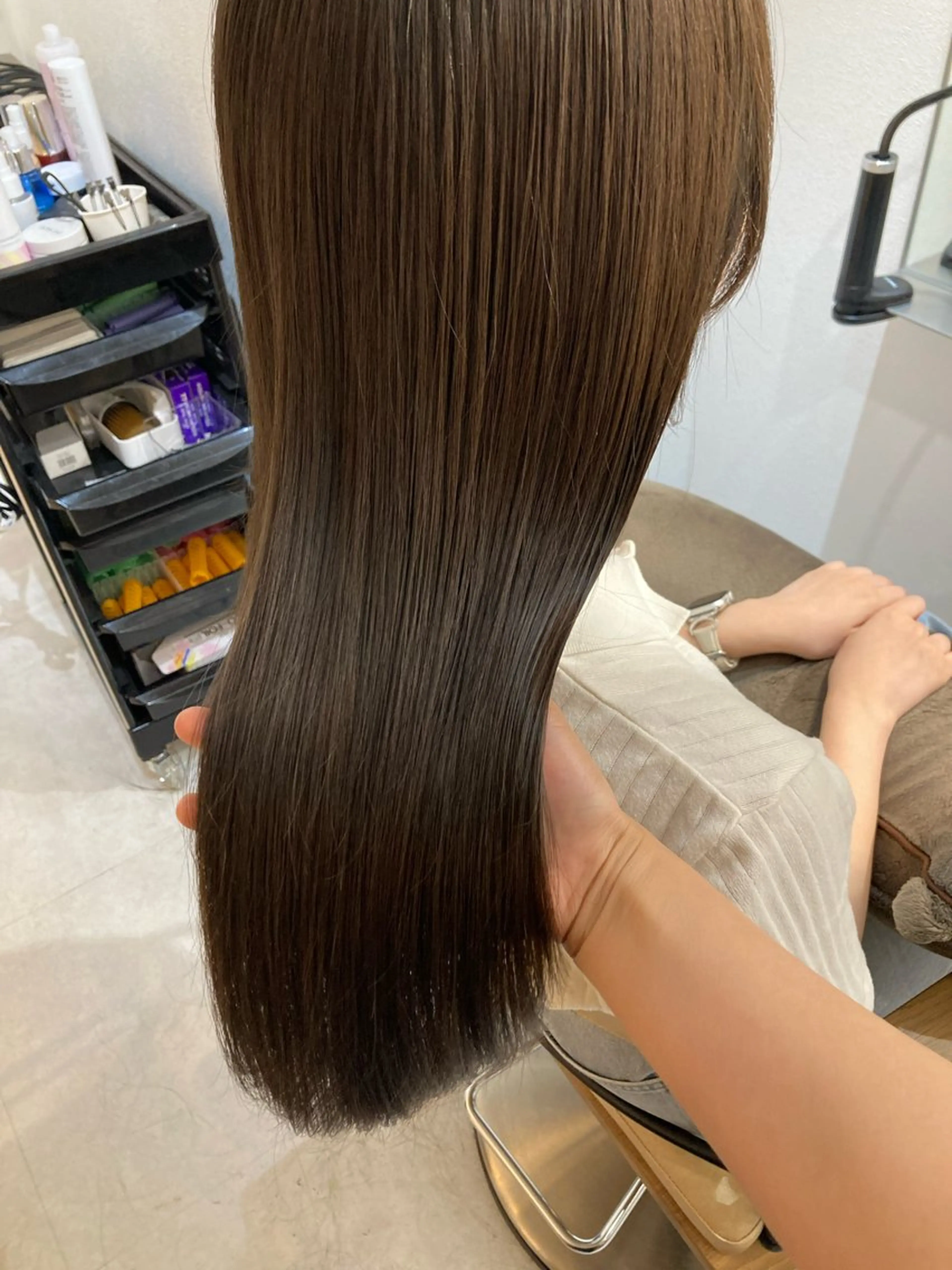 ロング ✨色持ちの良い艶 カラー✨蟹江真世のヘアスタイル