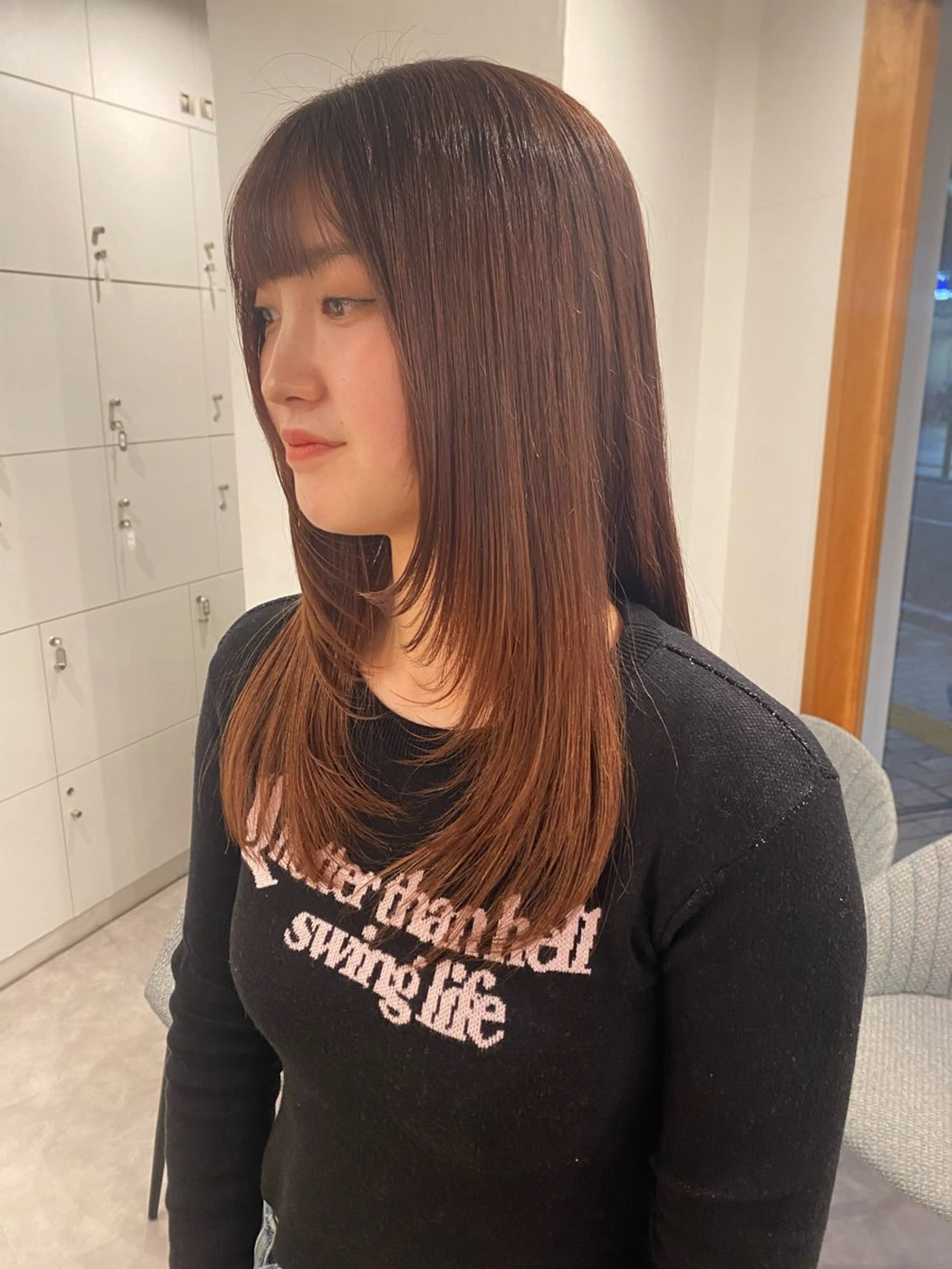 セミロング カット 細野 菜月のヘアスタイル