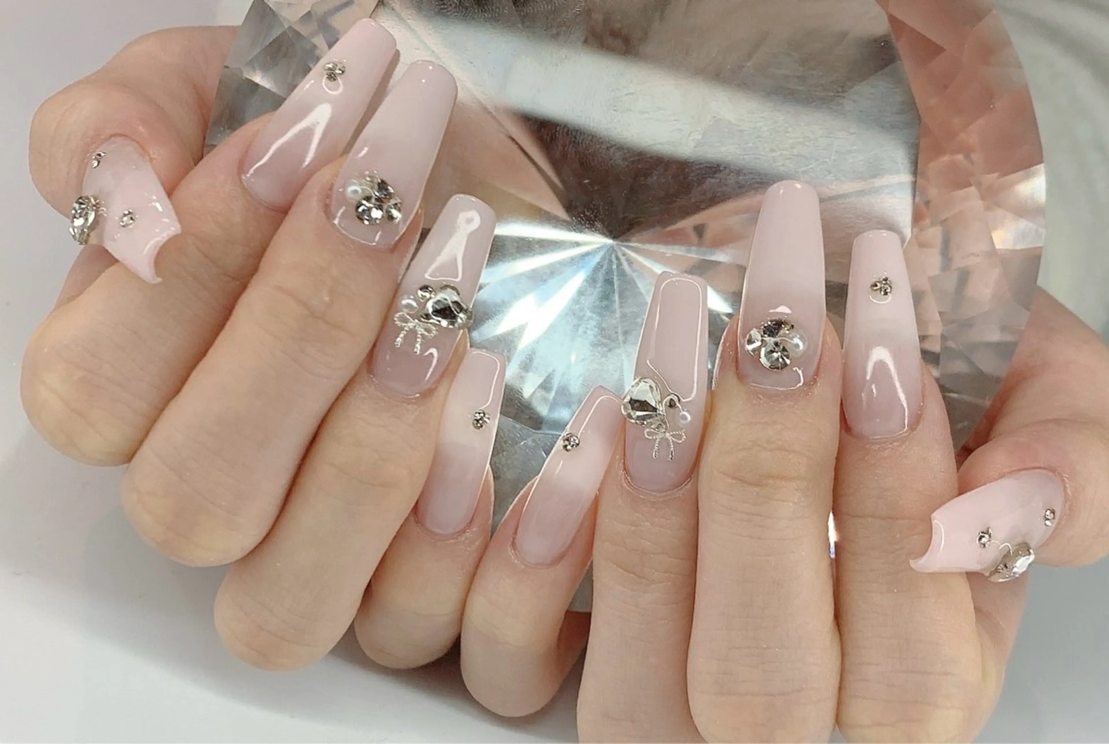 ネイル ハンドネイル LoaChaton kaeのネイルデザイン