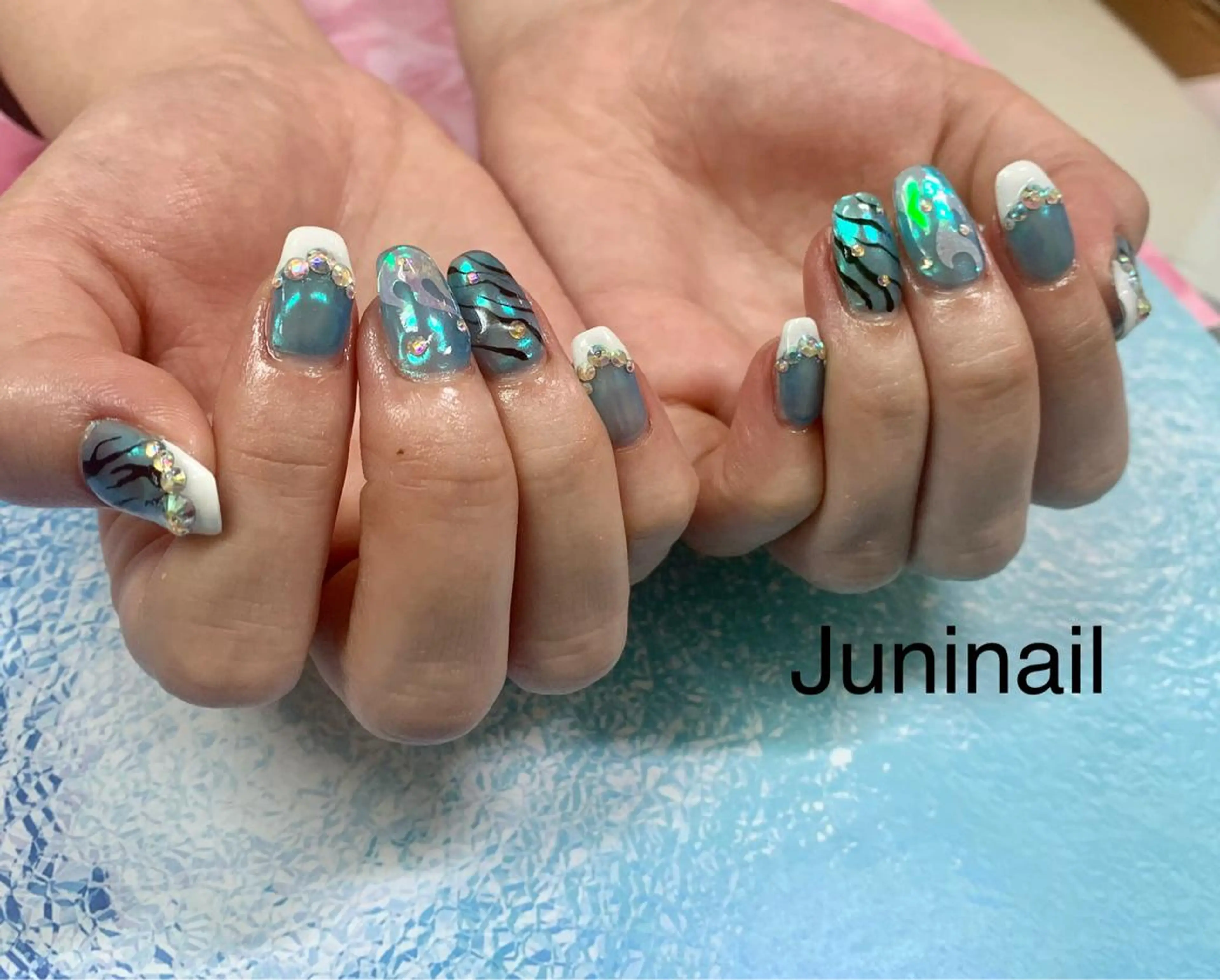 ネイル オーロラネイル クリアネイル フラッシュネイル フレンチネイル 氷ネイル・うるうるネイル ハンドネイル JuniNail韓国 ネイリストsuのネイルデザイン