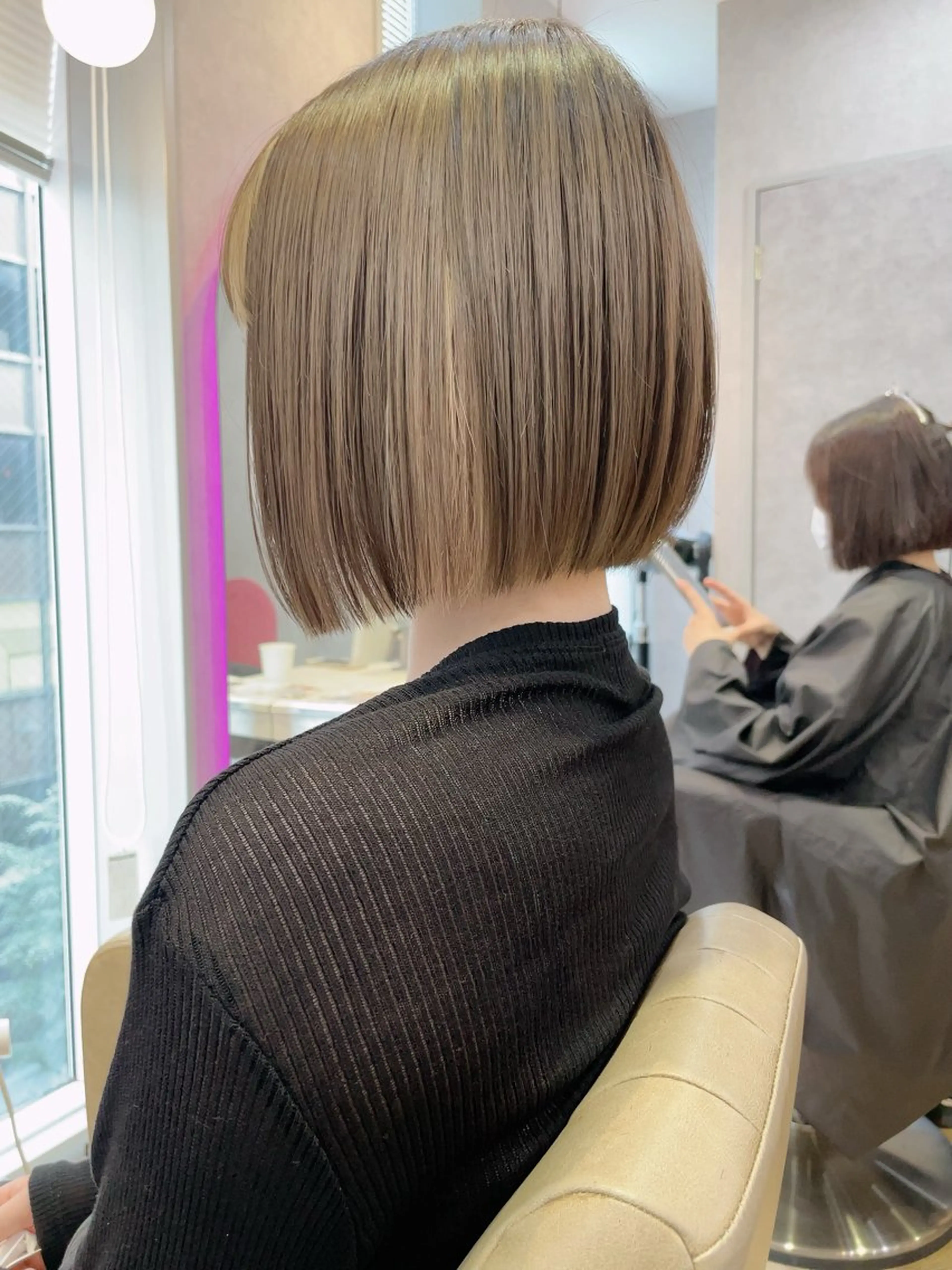 カラー ベージュカラー ブリーチ ケアブリーチ デザインカラー ダブルカラー カット ヘアカラー トリートメント TATSU ミルクティーベージュのヘアスタイル