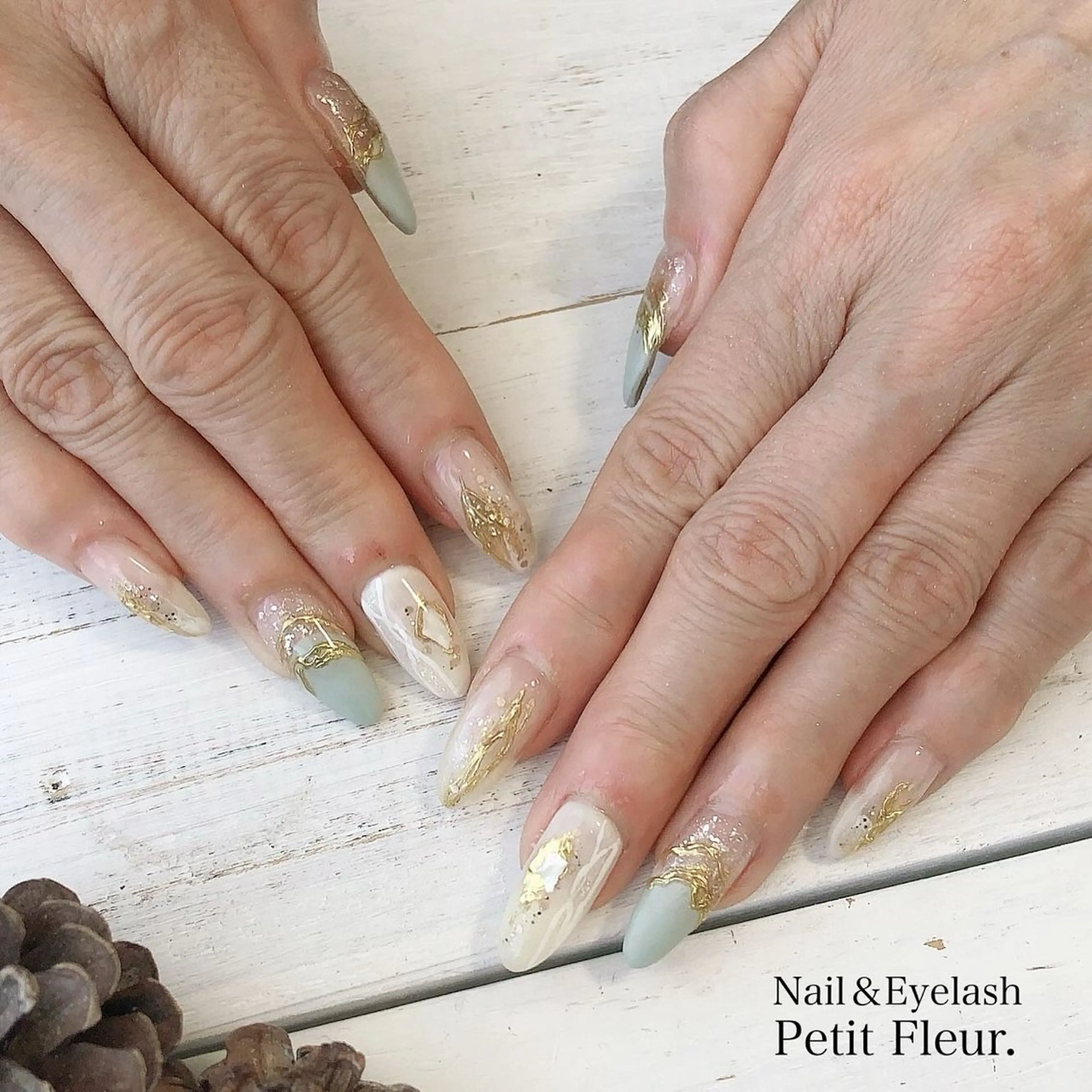 ネイル Petit Fleur所属・青柳 亜梨奈のマツエク・マツパデザイン