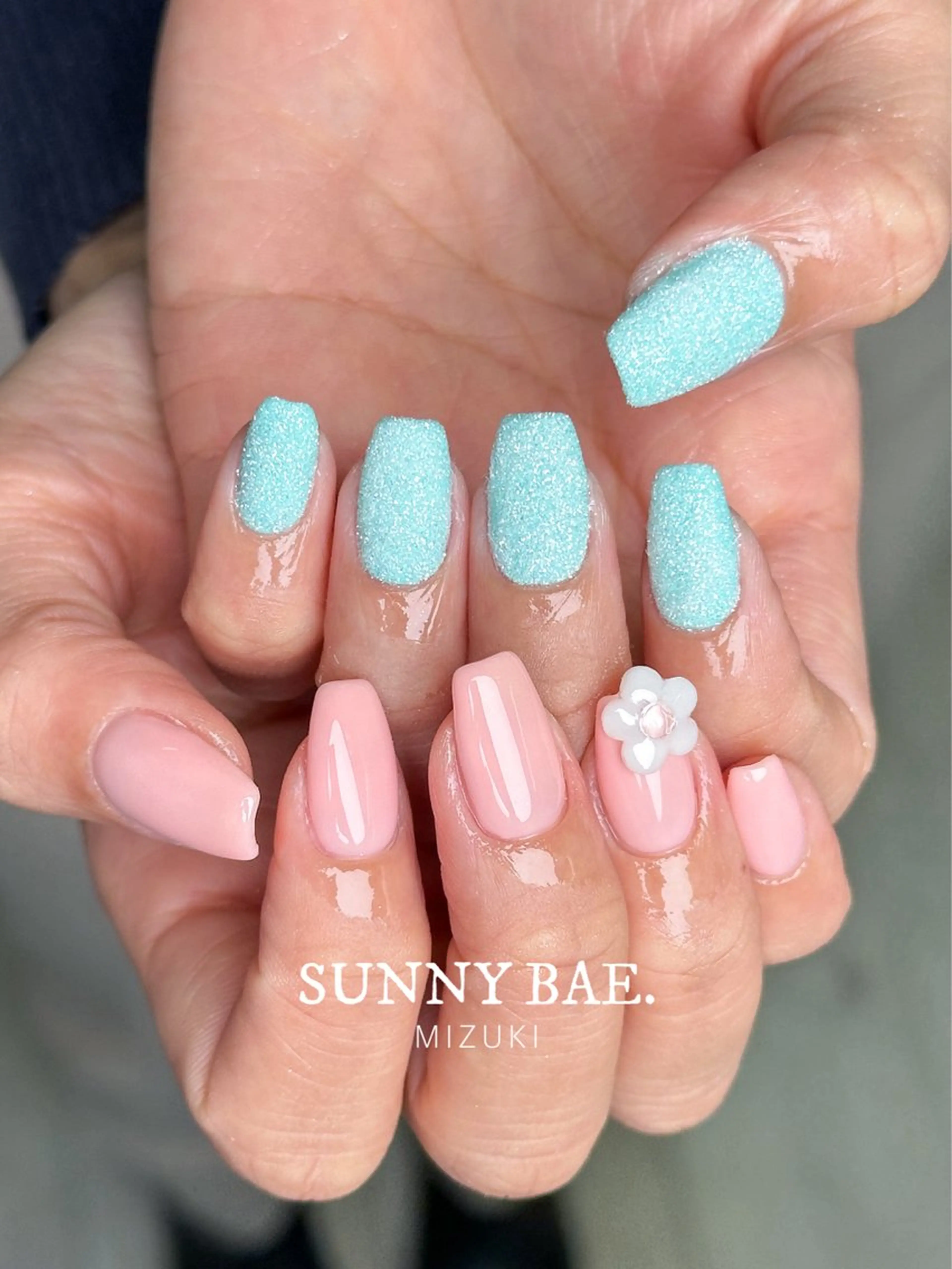 ネイル ブルー フラワーネイル ジェルネイル ピンク 春ネイル ハンドネイル SUNNY BAE. 🌼MIZUKIのネイルデザイン