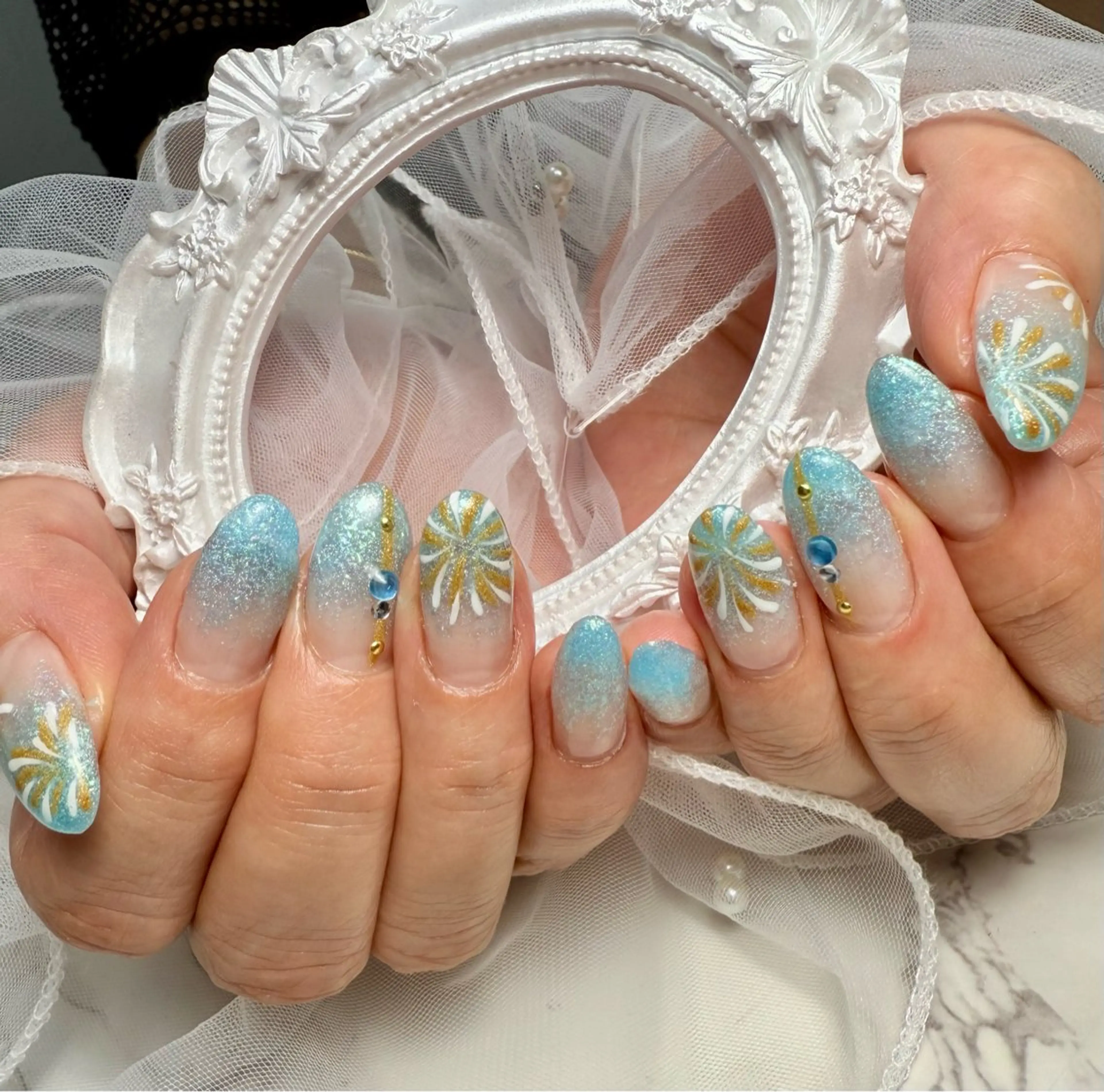 ネイル アートネイル フレンチネイル ガラスフレンチ 氷ネイル・うるうるネイル キラキラネイル M.N_ nailのネイルデザイン