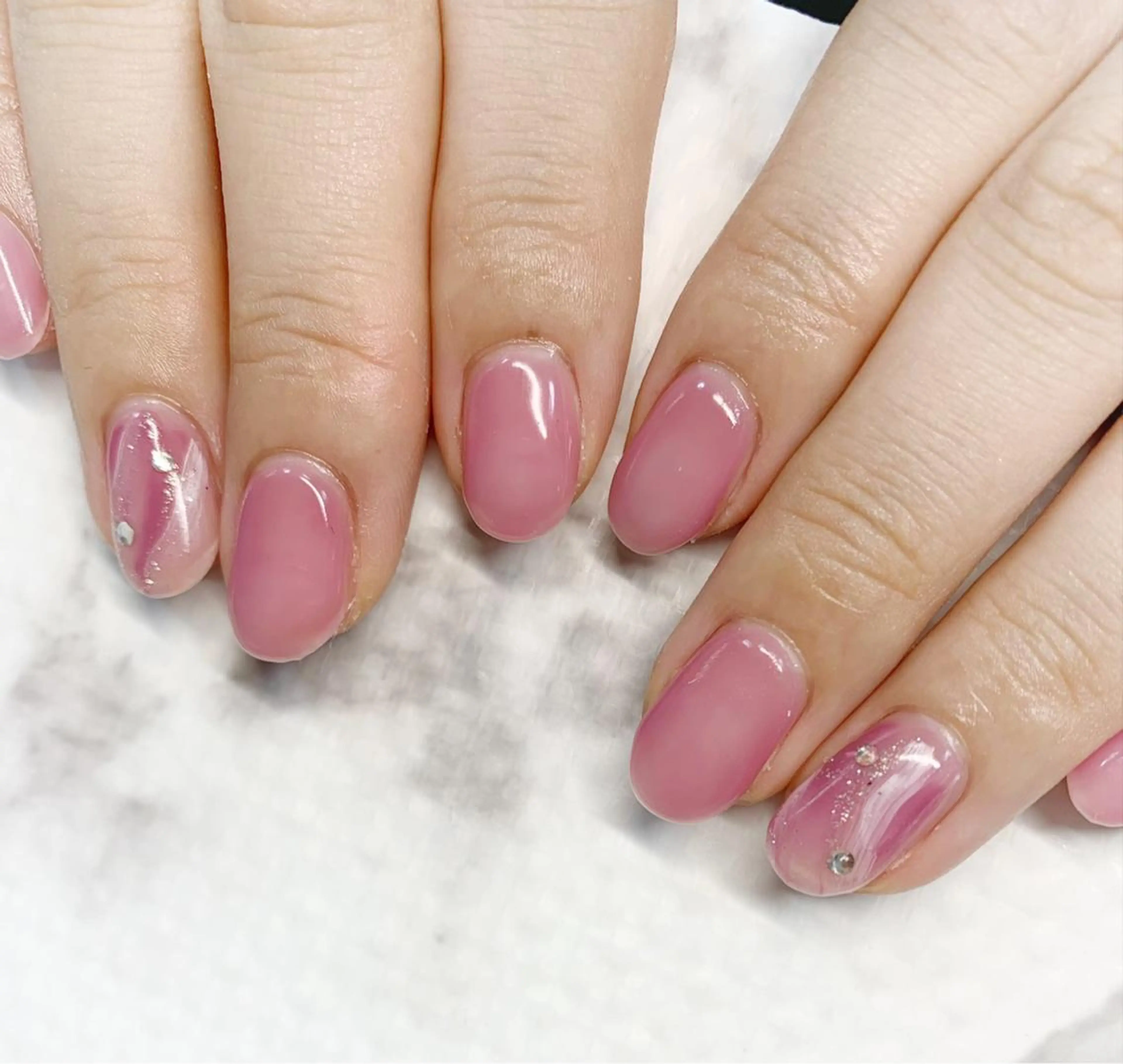 ネイル フットネイル グリーン オフィスネイル ワンカラーネイル 春ネイル Lily Roseネイリストのネイルデザイン