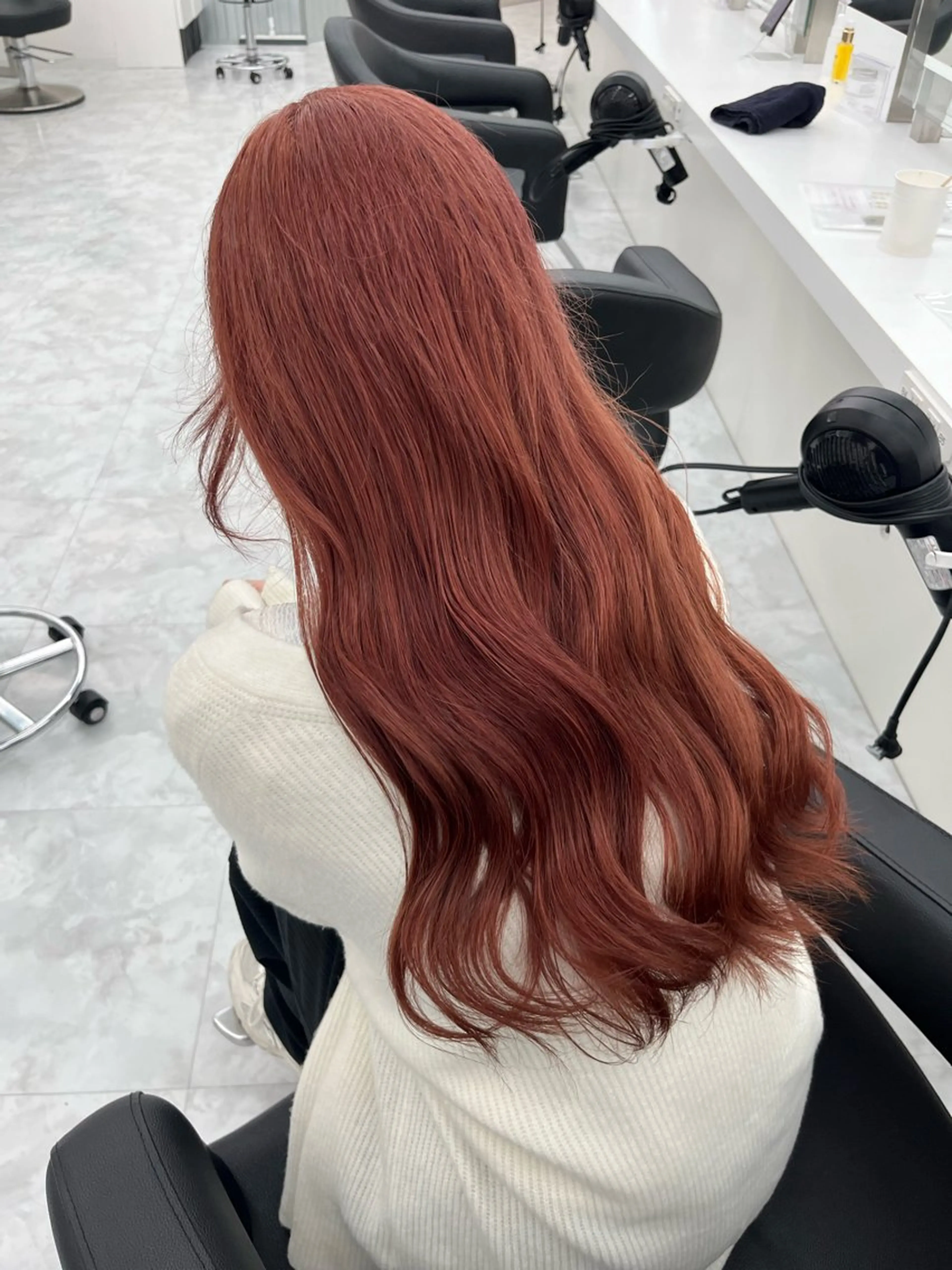 ロング カラー ヘアアレンジ 艶髪ハイトーン🫧 Kurehaのヘアスタイル