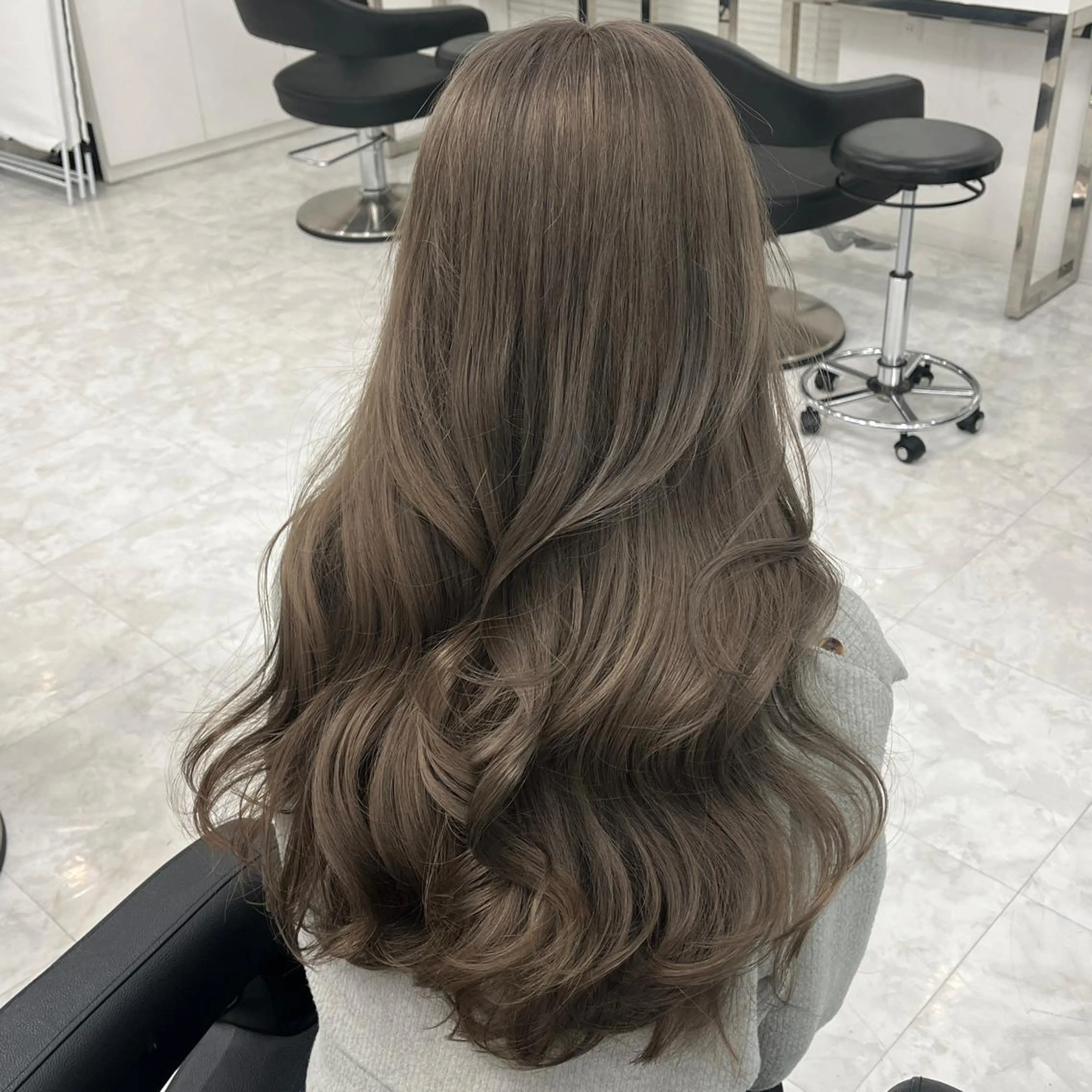 ロング カラー ヘアアレンジ ブリーチ 透明感カラー ブリーチなしカラー 髪質改善 レイヤーカット ヘアカラー ヘアセット 🤎大人かわいい🤎 韓国レイヤー🤎力丸のヘアスタイル