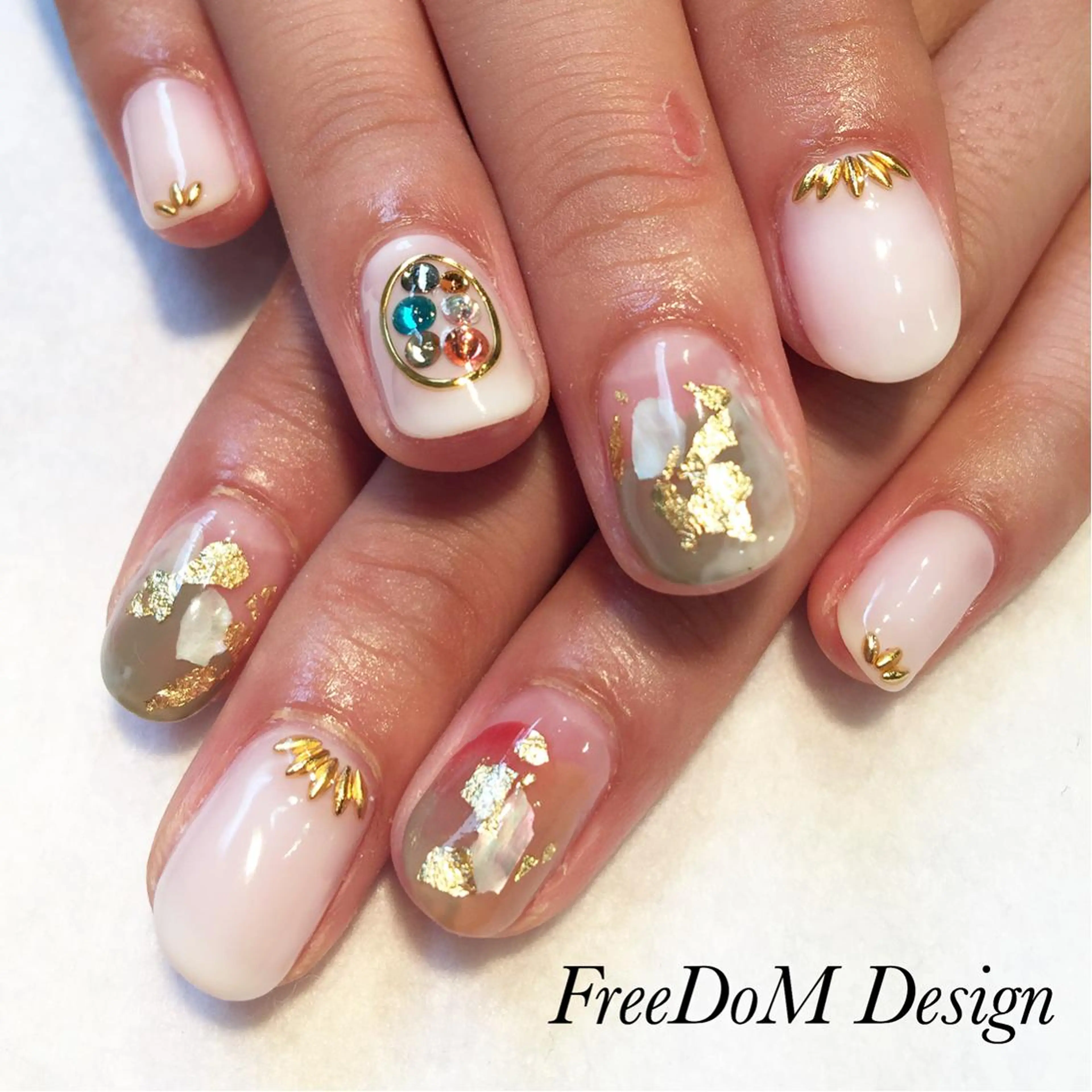 ネイル アートネイル ＦreeDoＭ   Design所属・W KUMIのネイルデザイン
