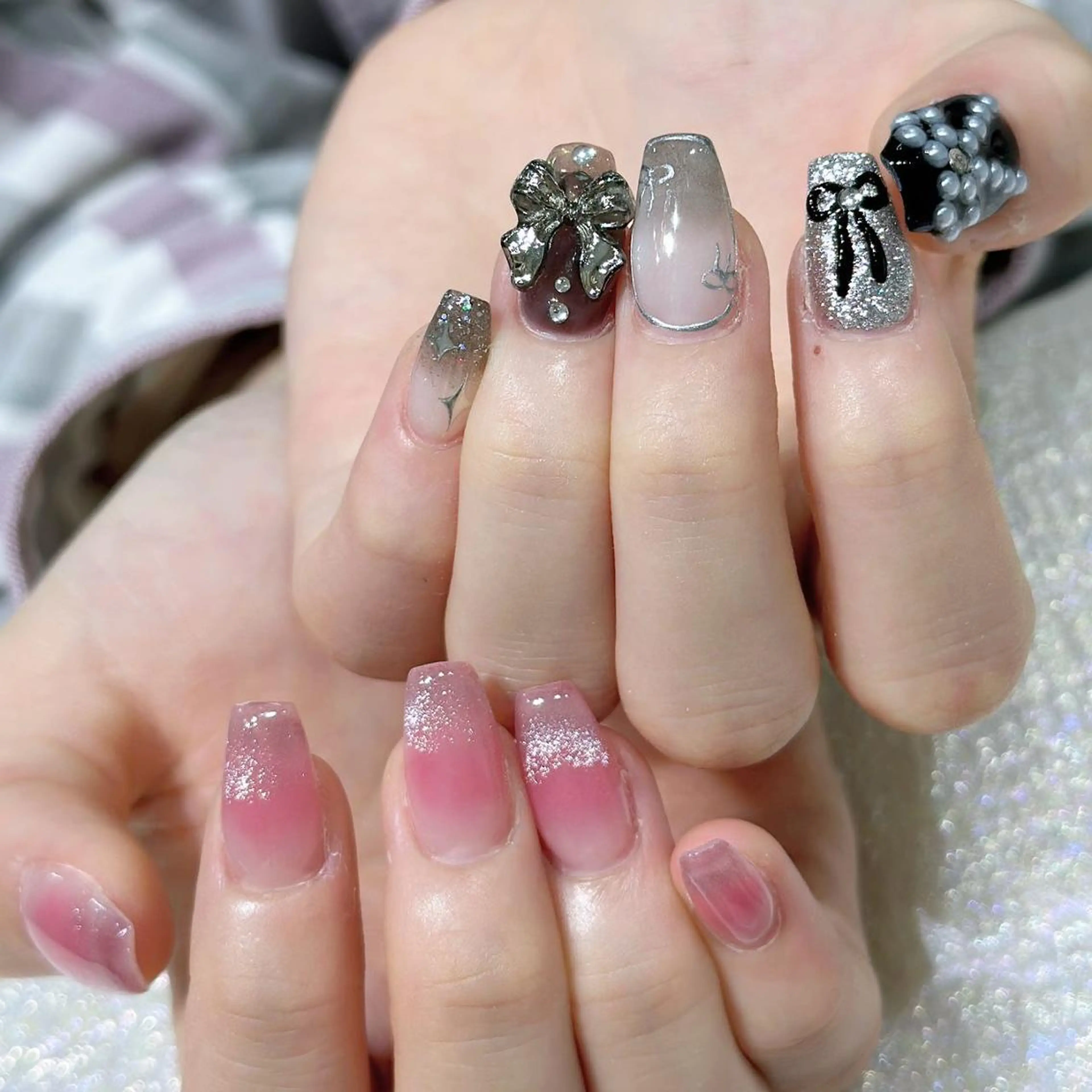 ネイル ハンドネイル Queens PUPUのネイルデザイン