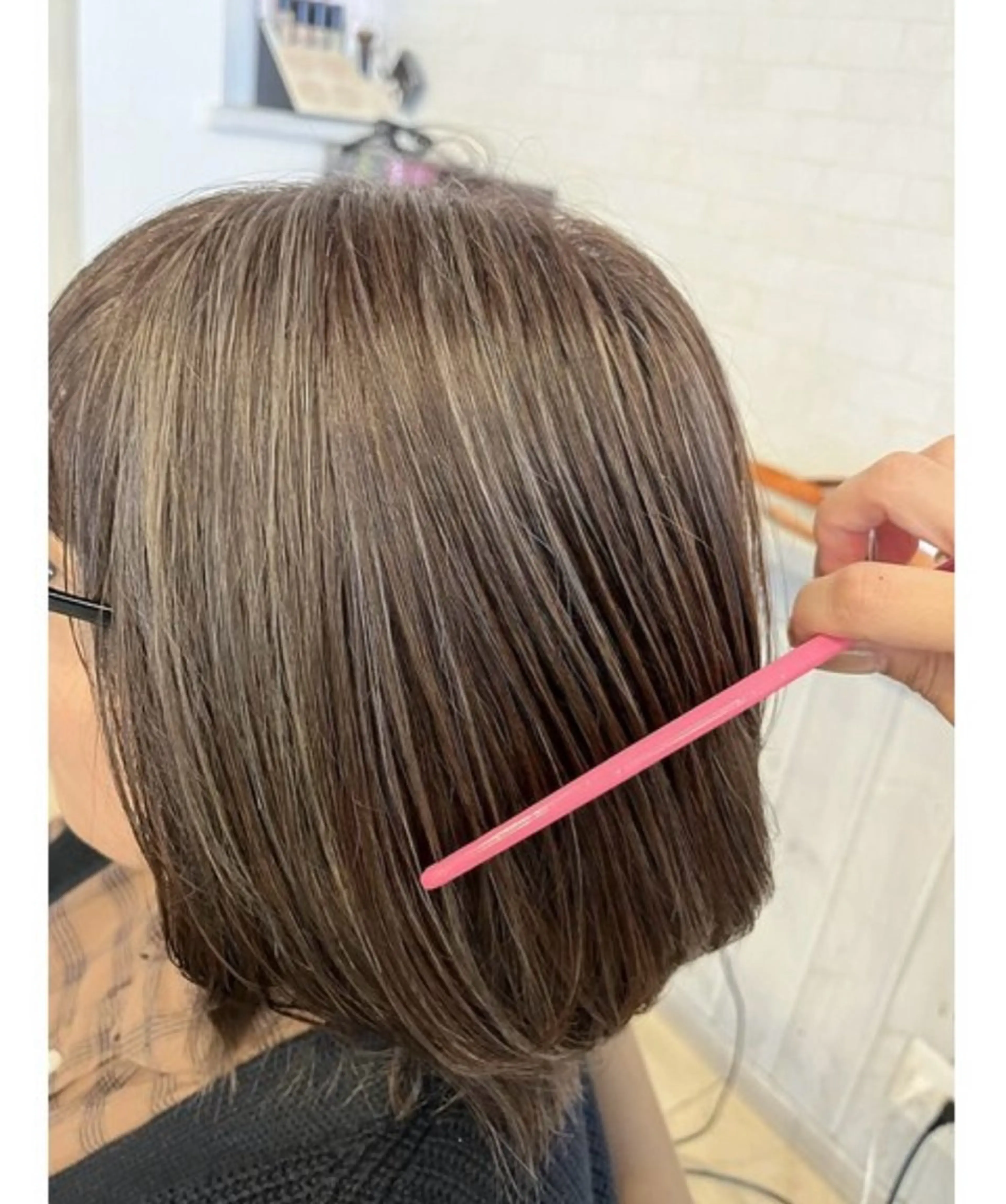 カラー 泉川 みかのヘアスタイル