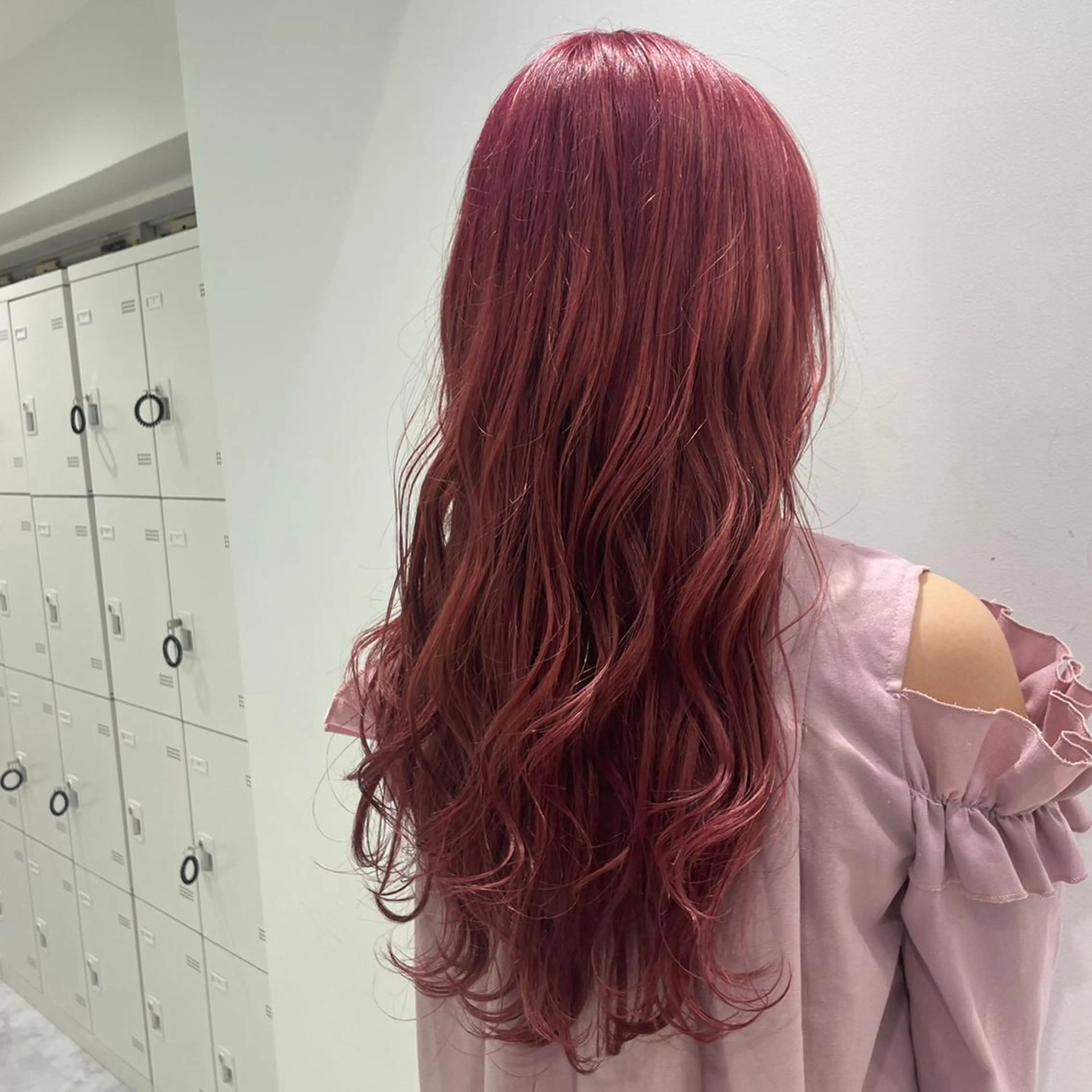 ロング カラー 🦋韓国風カラー🦋 こうせい原宿のヘアスタイル