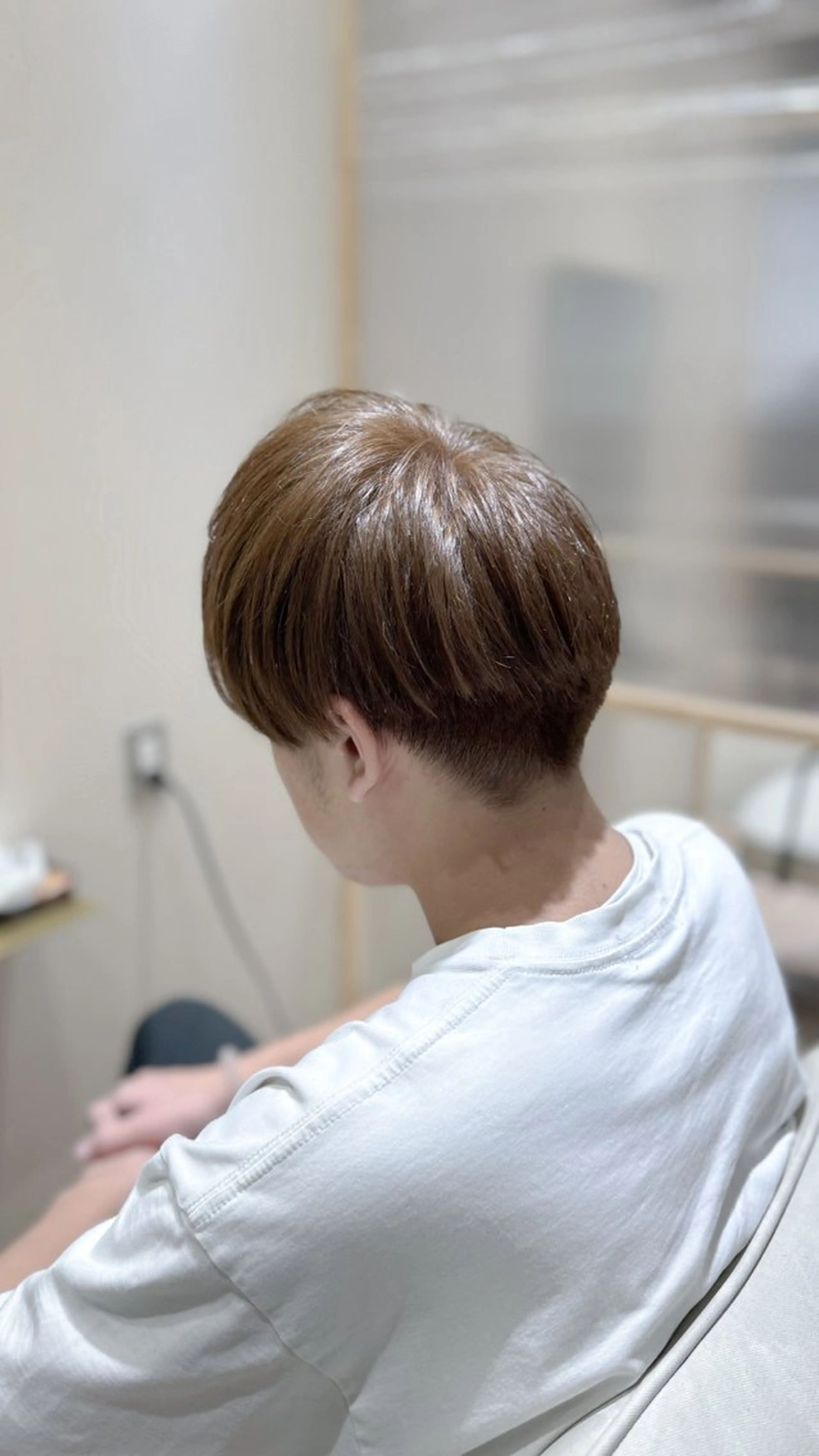 カラー メンズ マッシュ 刈り上げ アッシュ 髙橋 誉英のヘアスタイル