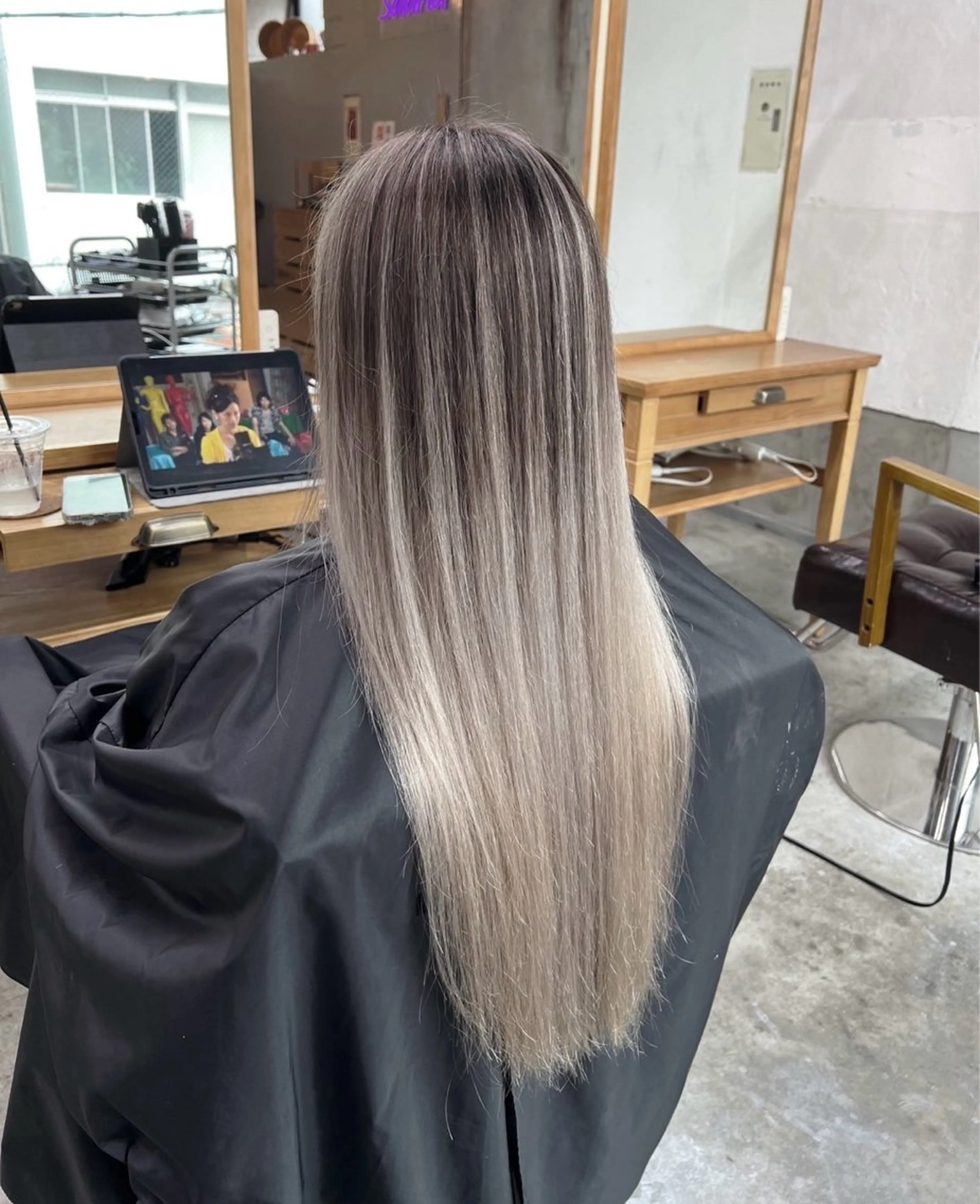 ロング カラー バレイヤージュ レイヤーカット ヘアカラー トリートメント ROBIN所属・指名数No.1 /NAOYAのヘアスタイル