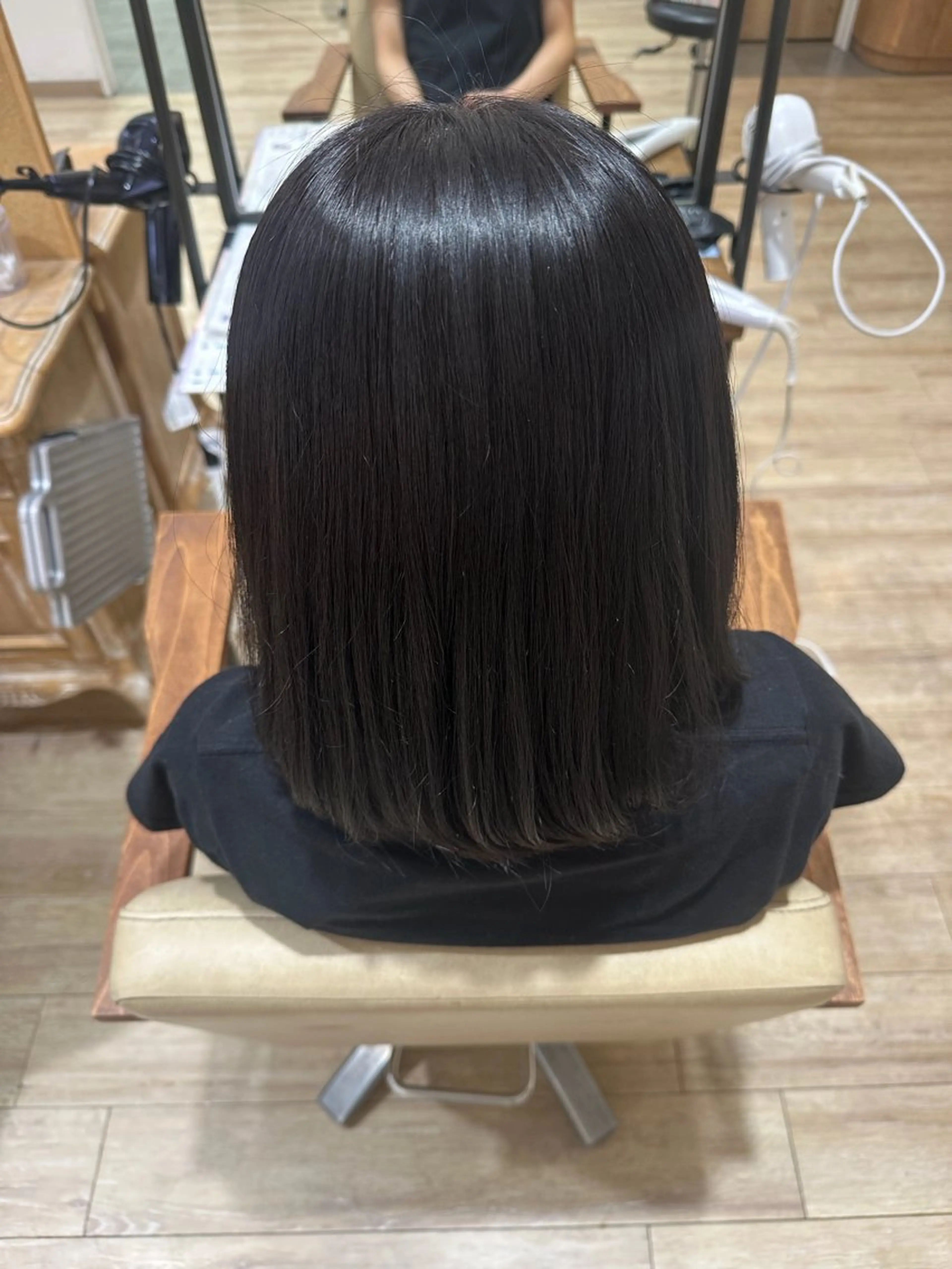 カラー ヘアカラー 伊藤 梨緒のヘアスタイル