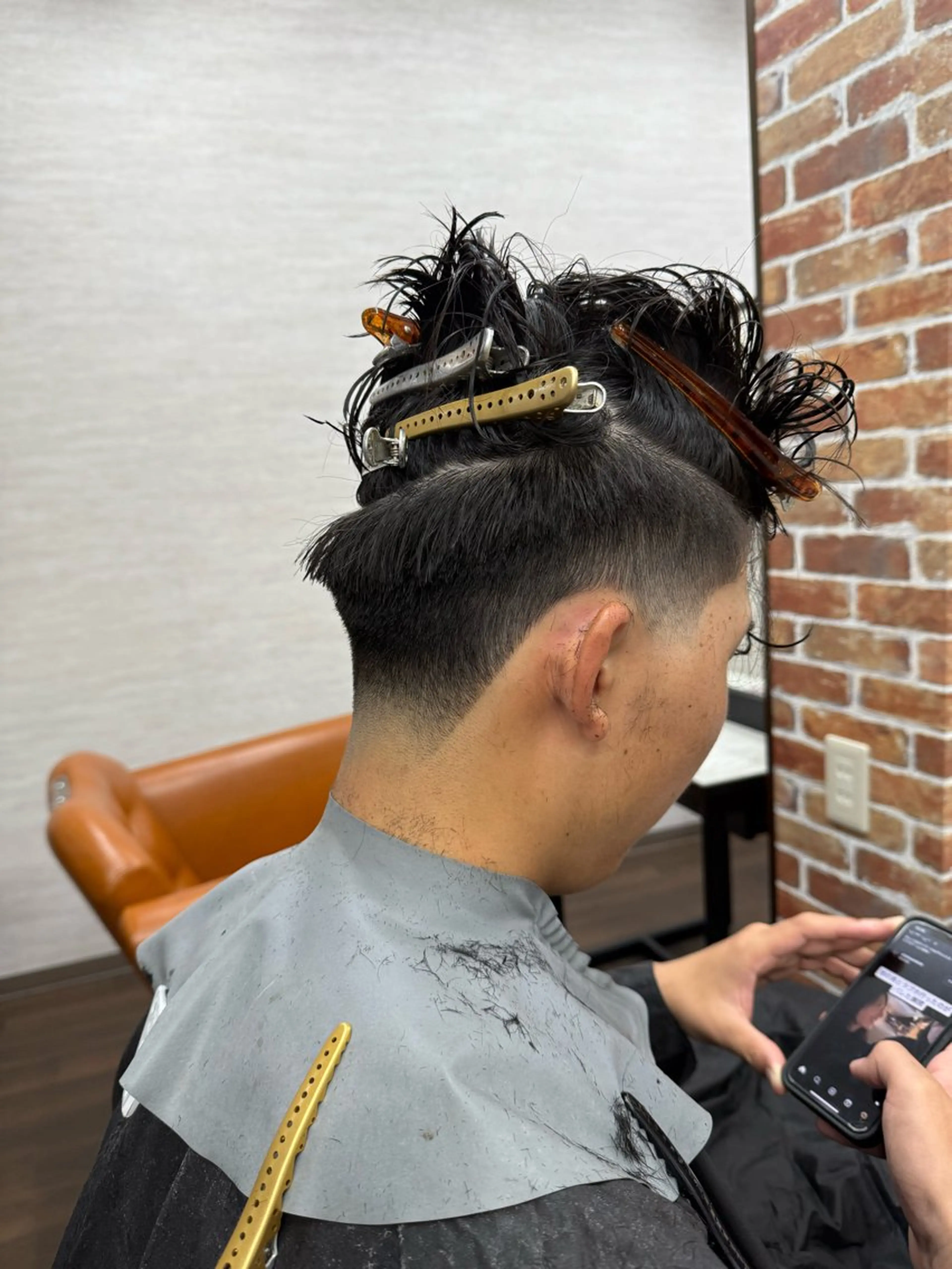 メンズ 刈り上げ カット Elevate所属・藤岡 斗真のヘアスタイル