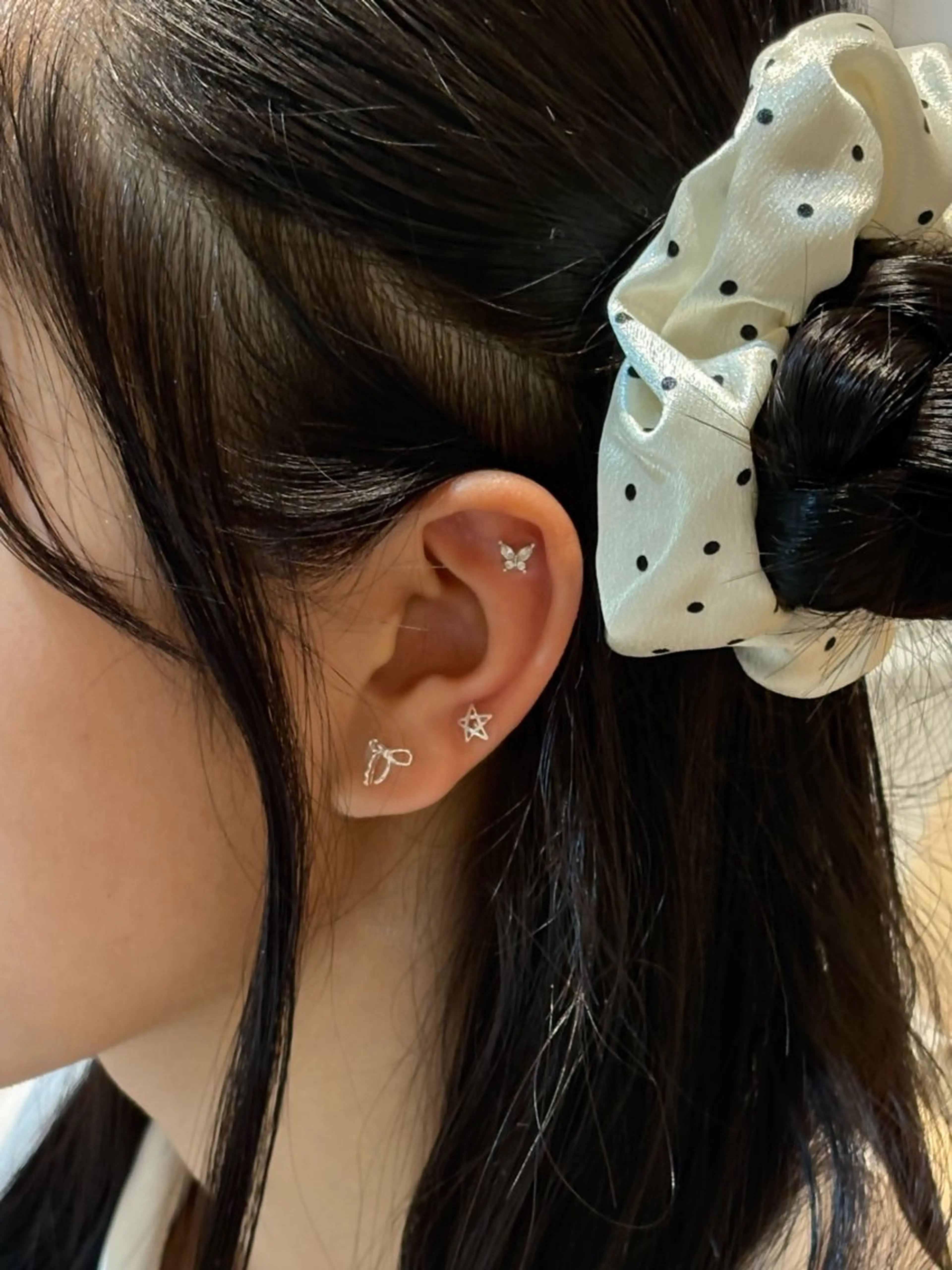 【モデル様特別価格⁉️】2名限定！流行りの耳つぼジュエリー✨️6粒 3300円→1650円の写真