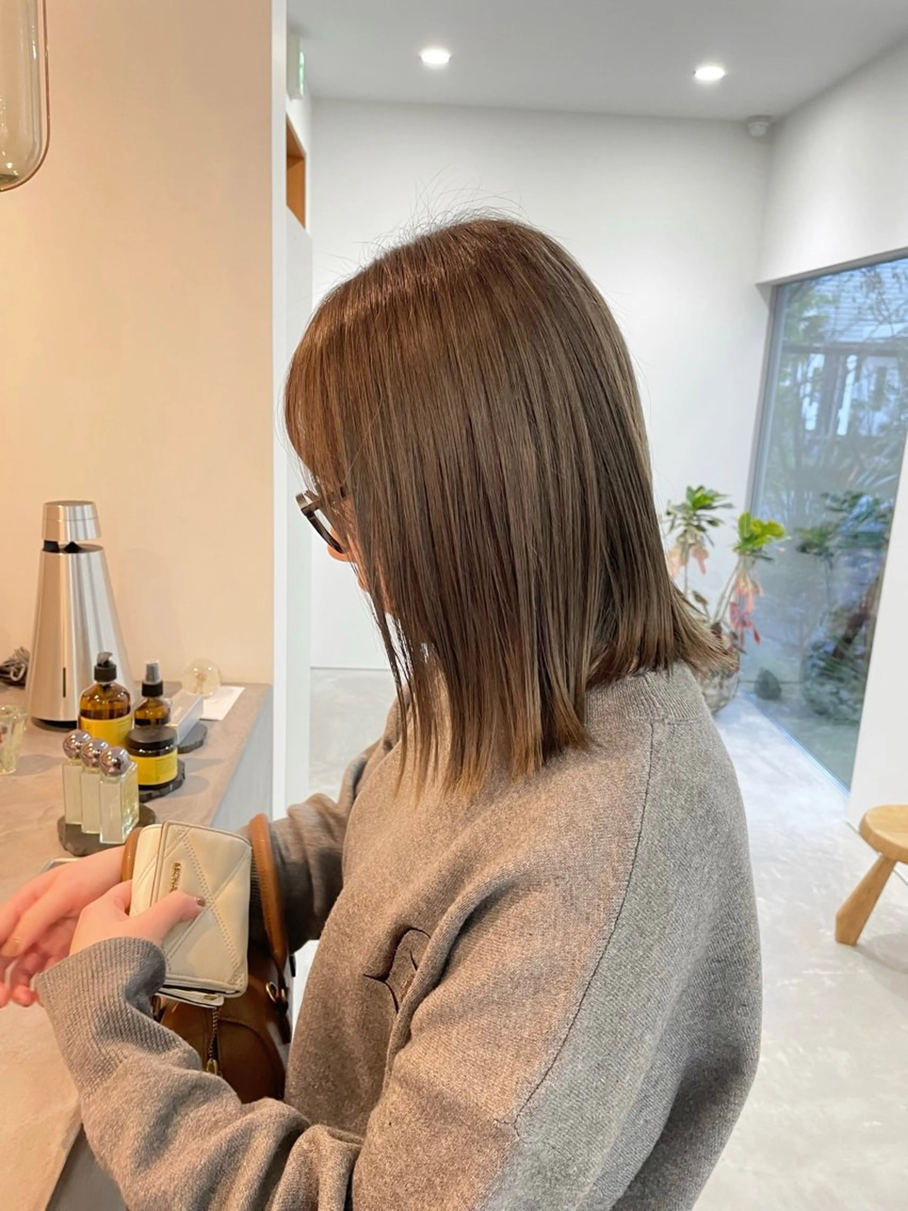 ミディアム カラー 平田 知優のヘアスタイル