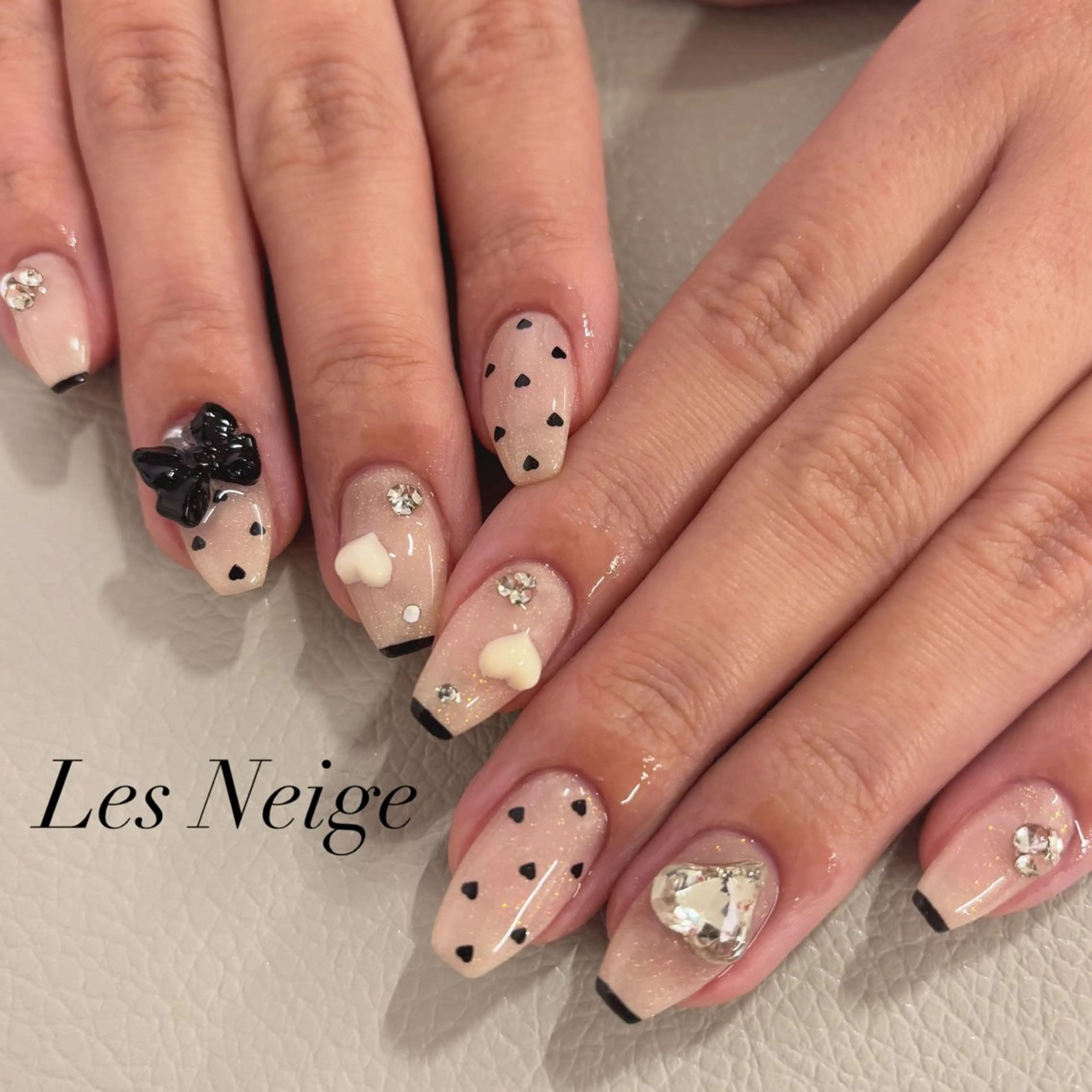 ネイル ハンドネイル Les Neige❄︎所属・Les Neigeのマツエク・マツパデザイン