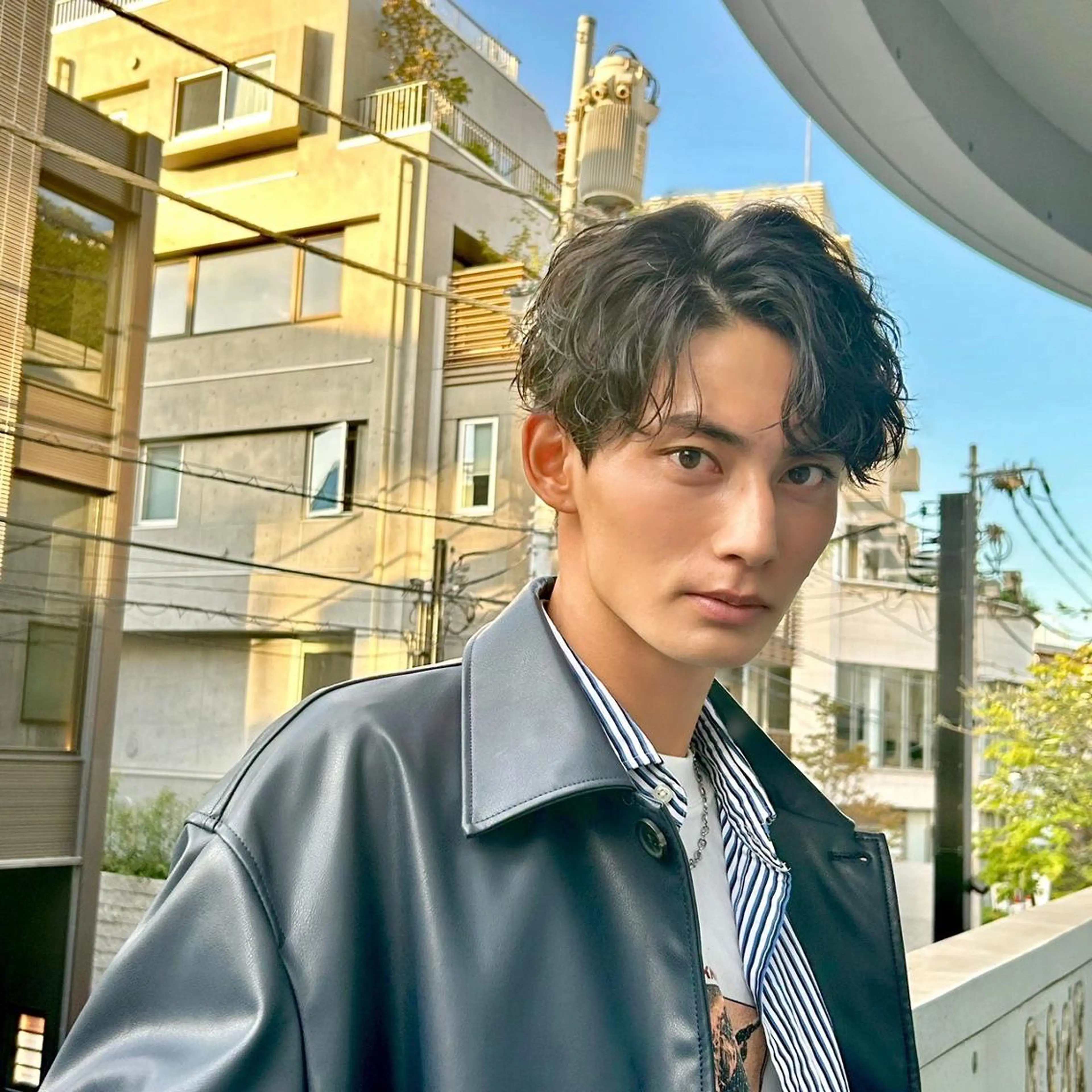 ミディアム メンズ 毛流れパーマ&縮毛 ⚔️夢生志(ゆうし)のヘアスタイル