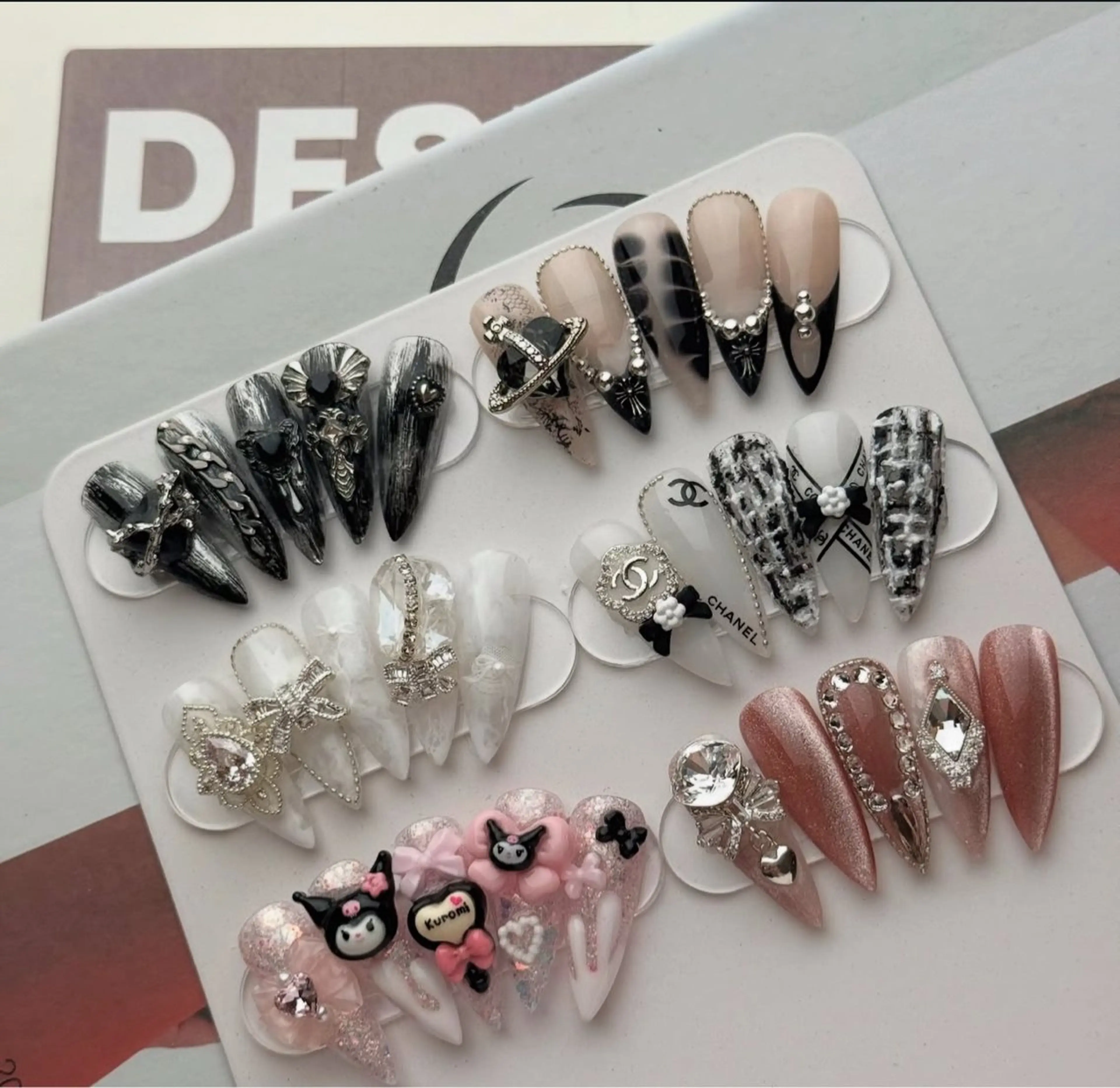 ネイル ハンドネイル ハンドケア いちご chan novaのネイルデザイン