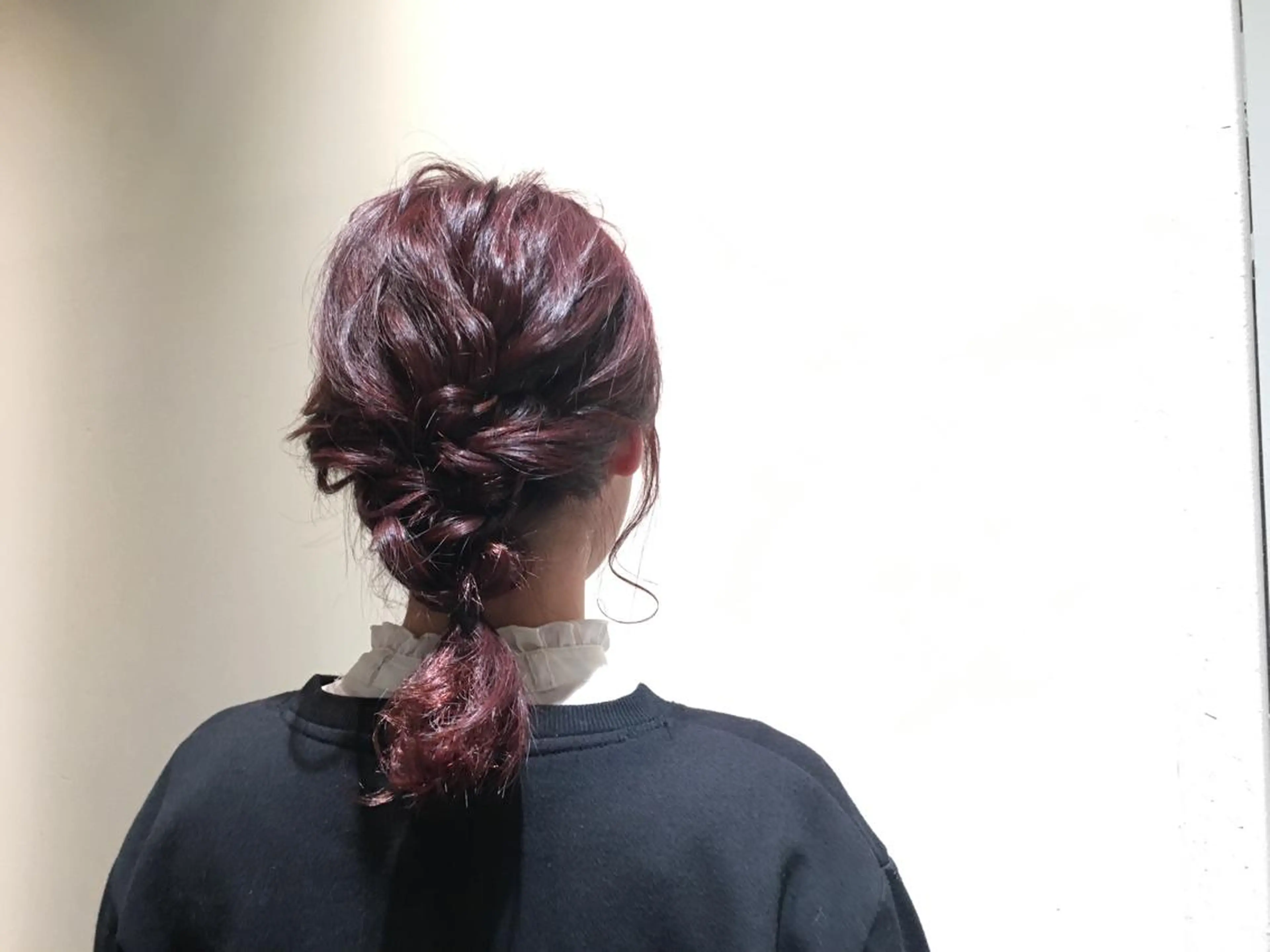 ミディアム カラー ヘアアレンジ レッドカラー 野々村 朋美のヘアスタイル