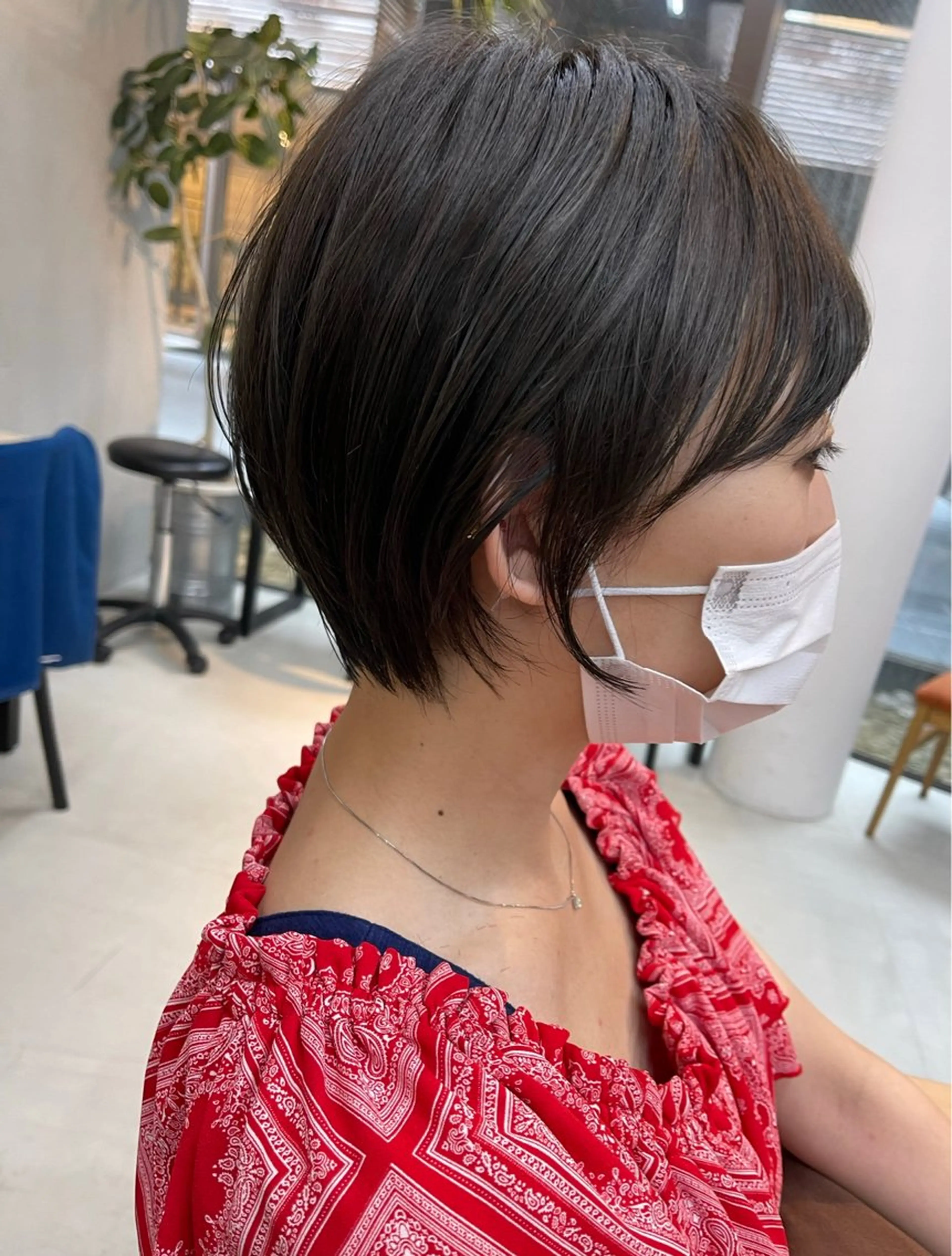 ショート カラー ショートヘア ヘアカラー トリートメント mee.urawa所属・似合わせショート×透 明感/やじまたかしのヘアスタイル
