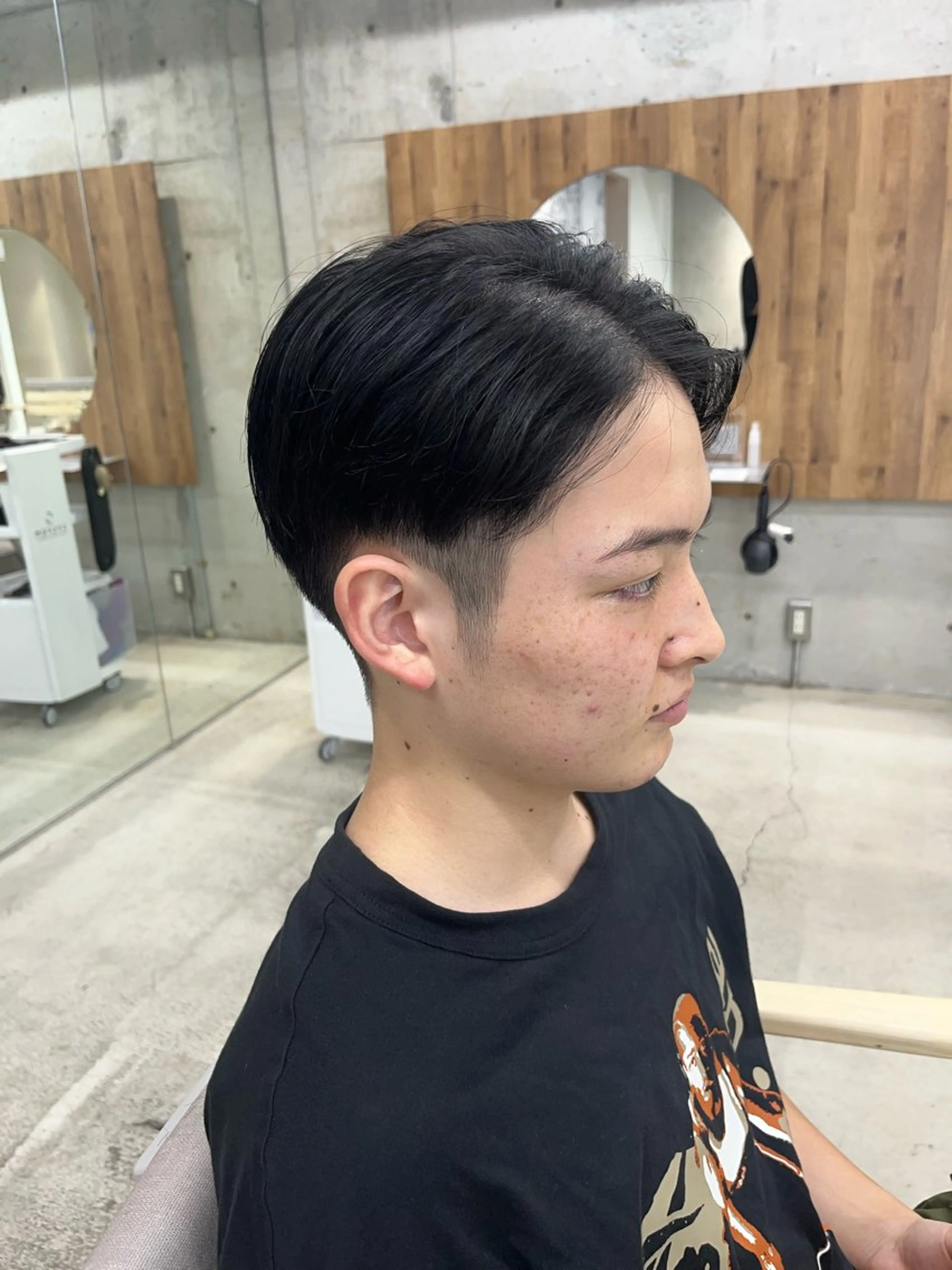 メンズ ハイトーンレイヤー 🦋🌷Shuriのヘアスタイル