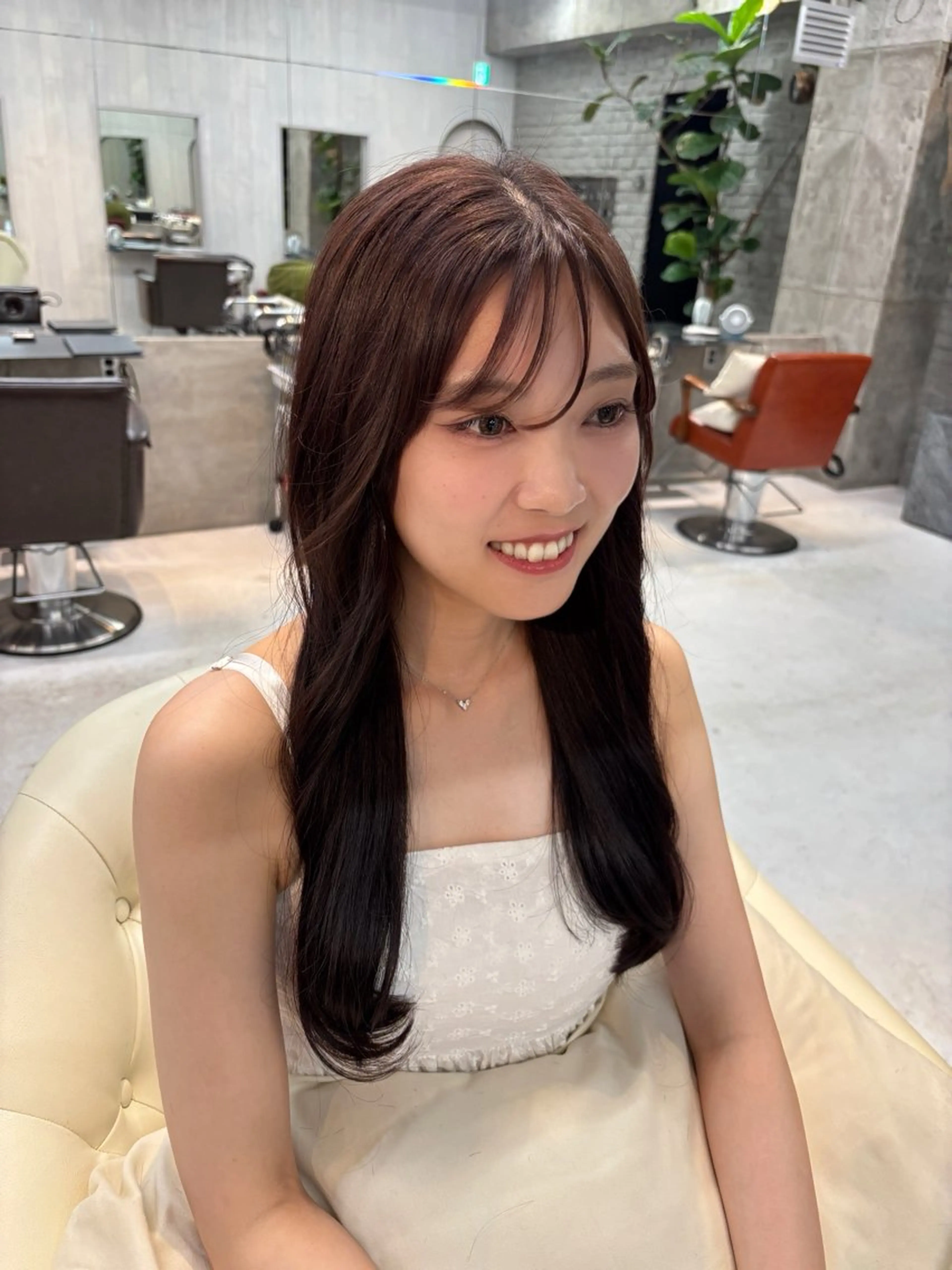 ロング アッシュ Ruth Ebiのヘアスタイル