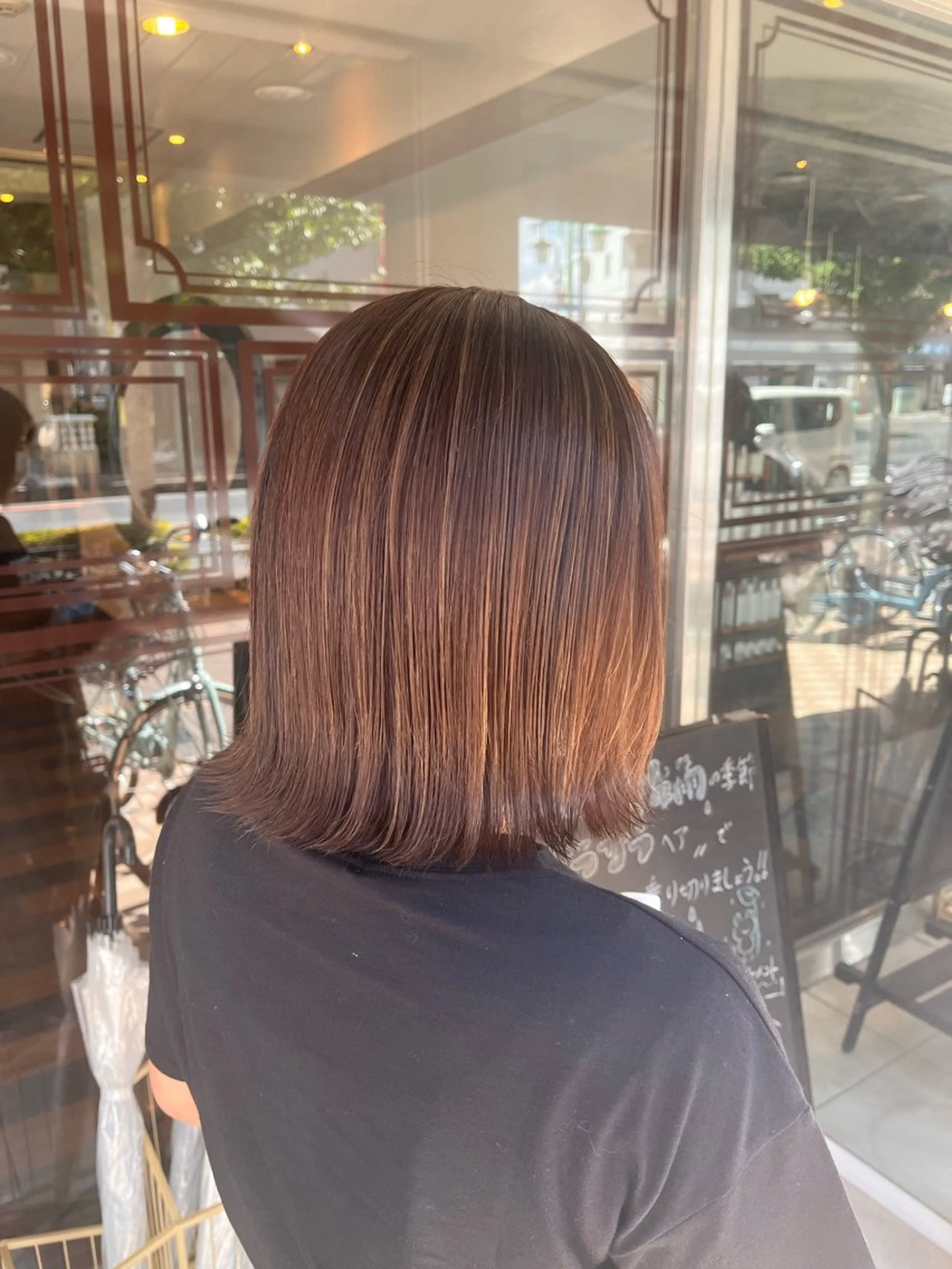 ミディアム カラー ハイライトカラー ハイライト ヘアカラー よしだ しおりのヘアスタイル