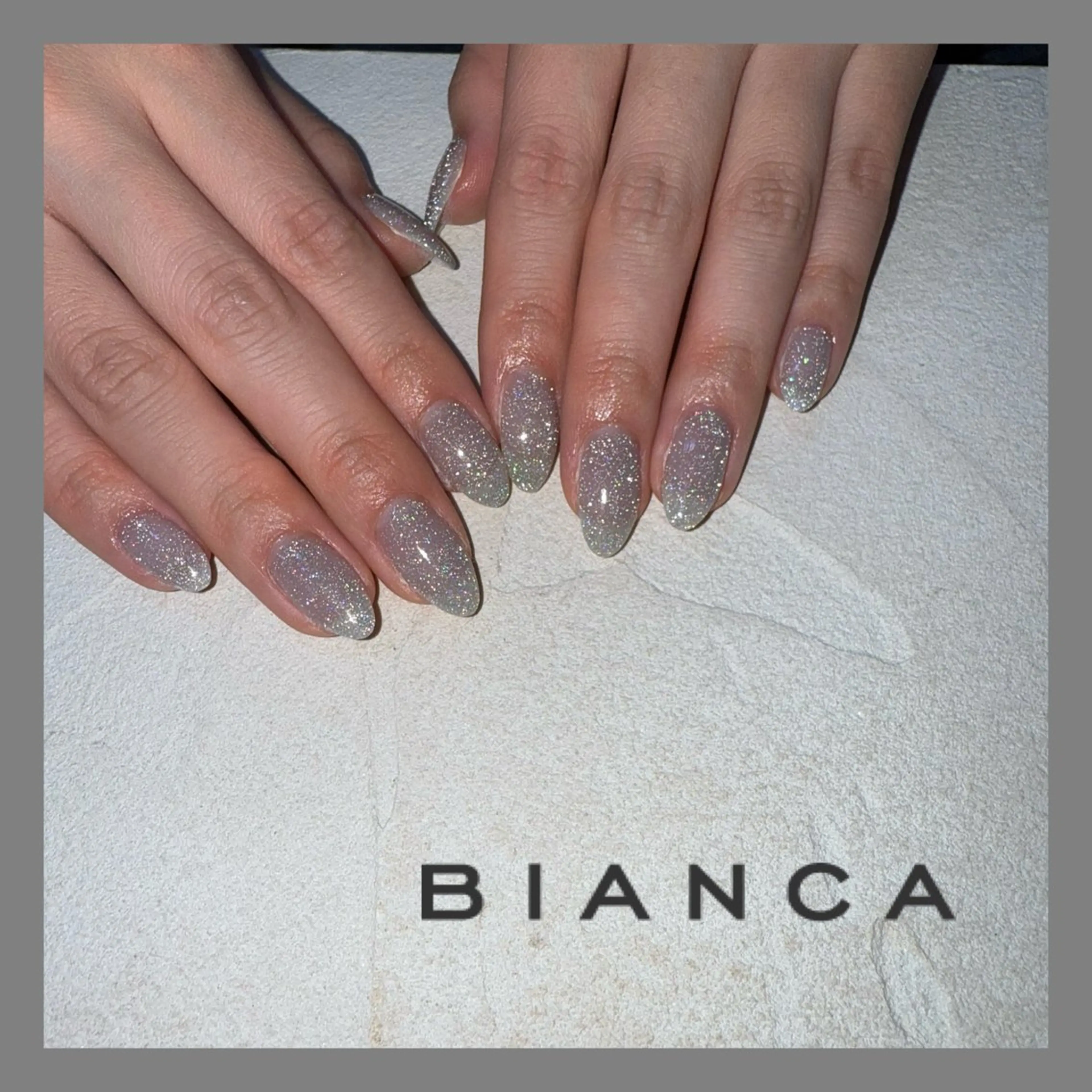 ネイル フラッシュネイル キラキラネイル ワンカラーネイル ハンドネイル bianca TORII🌞のネイルデザイン