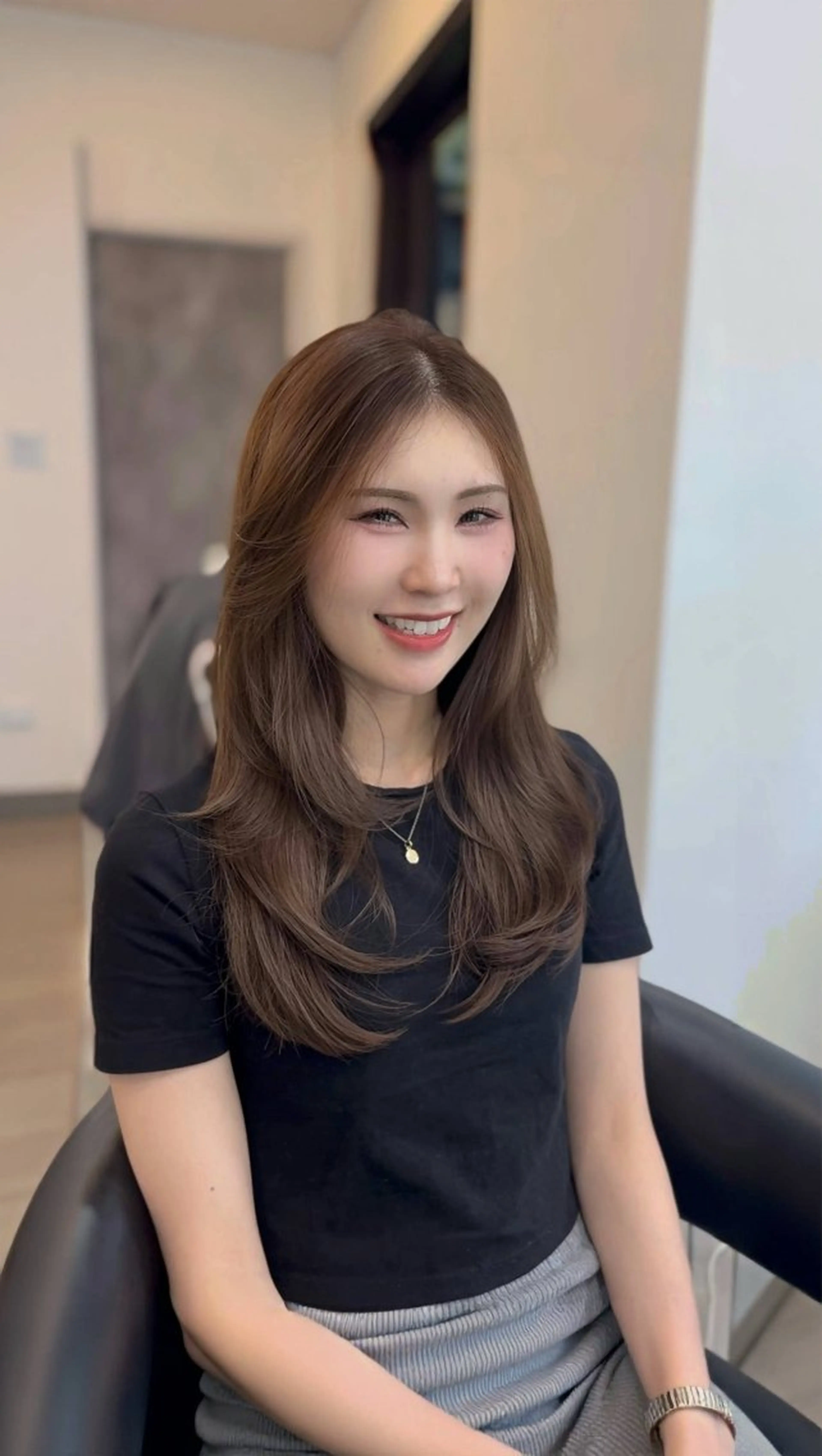 ロング カラー 透明感カラー グレージュ レイヤーカット カット ヘアカラー トリートメント @miyuki _uenoのヘアスタイル