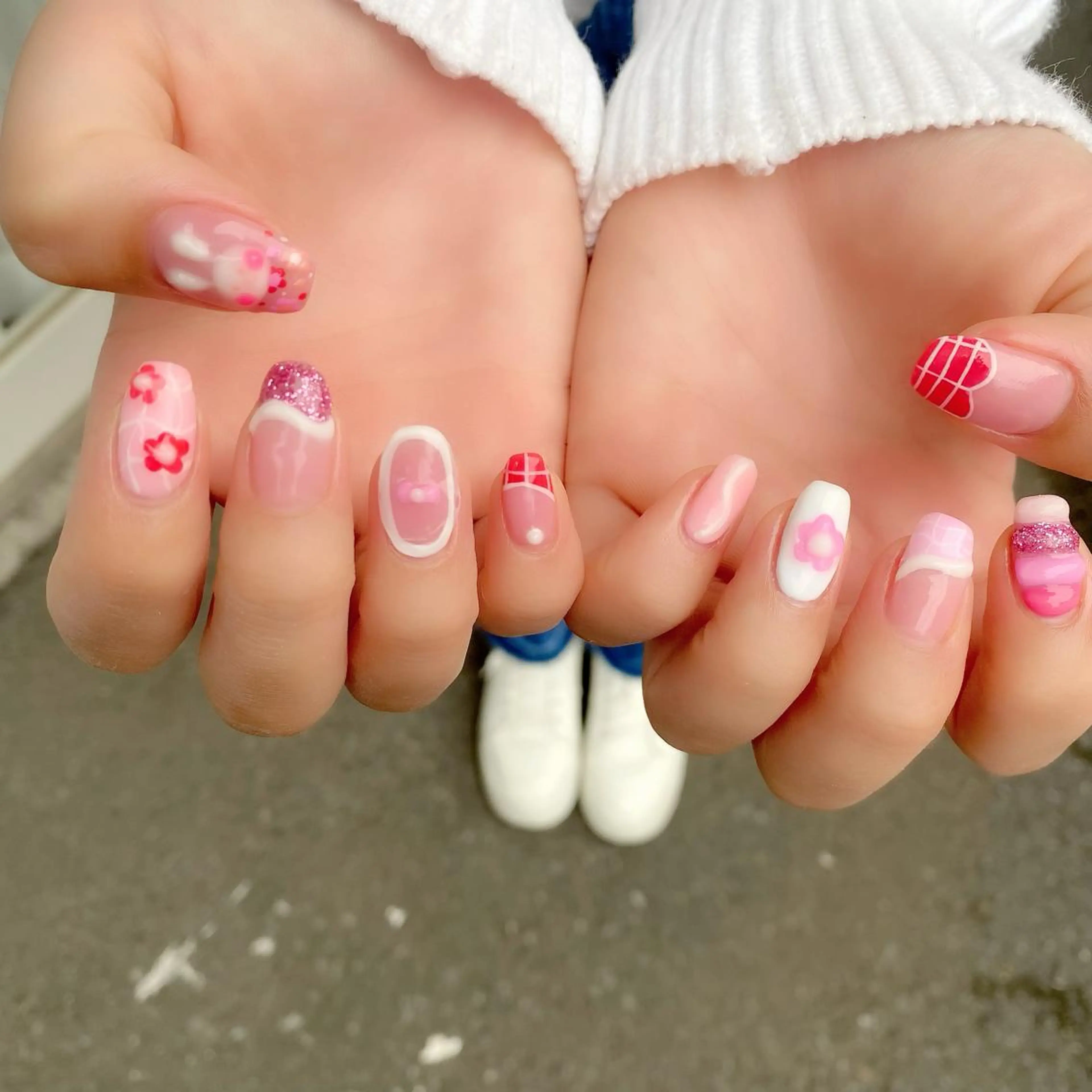 セミロング カラー パーマ ヘアアレンジ メンズ キッズ ネイル マツエク・マツパ アイブロウ ピンクカラー カラーマツエク アートネイル フラワーネイル ピンク Salon Ｋのネイルデザイン