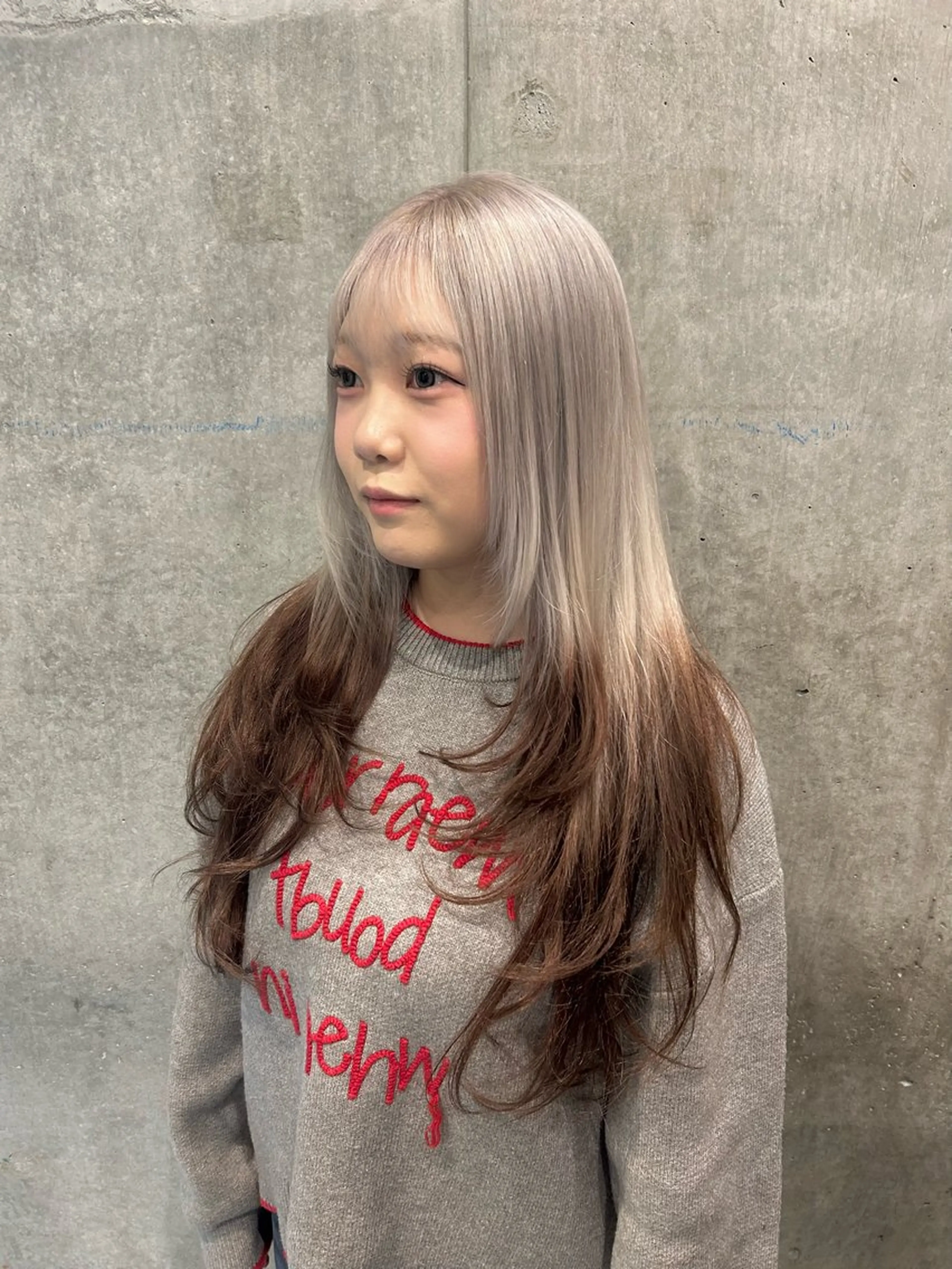 ロング カラー カット ヘアカラー トリートメント KOTOMI .のヘアスタイル