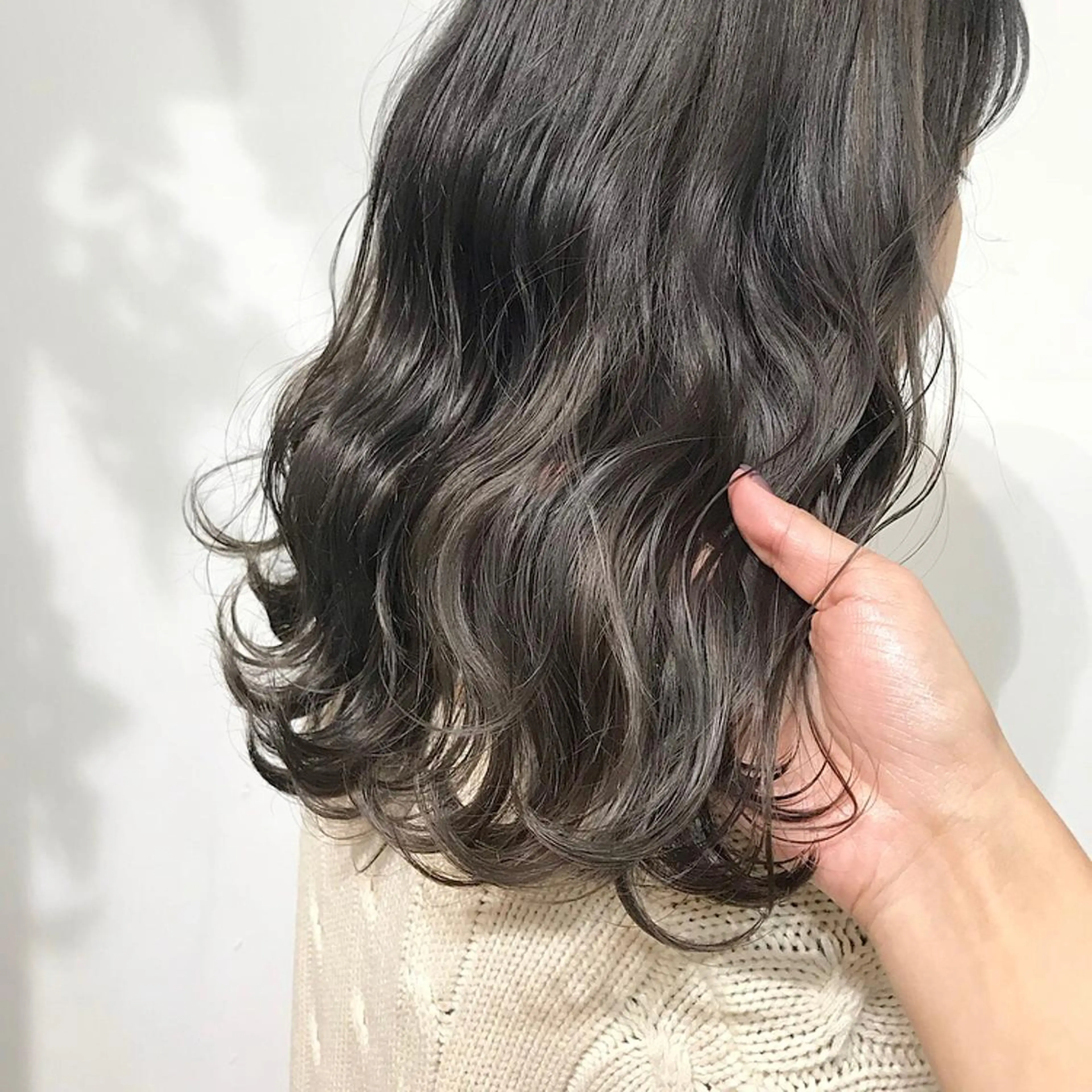 セミロング カラー グレージュ ハイライトカラー ハイライト ヘアカラー トリートメント レイヤー/顔周り /AKARIのヘアスタイル