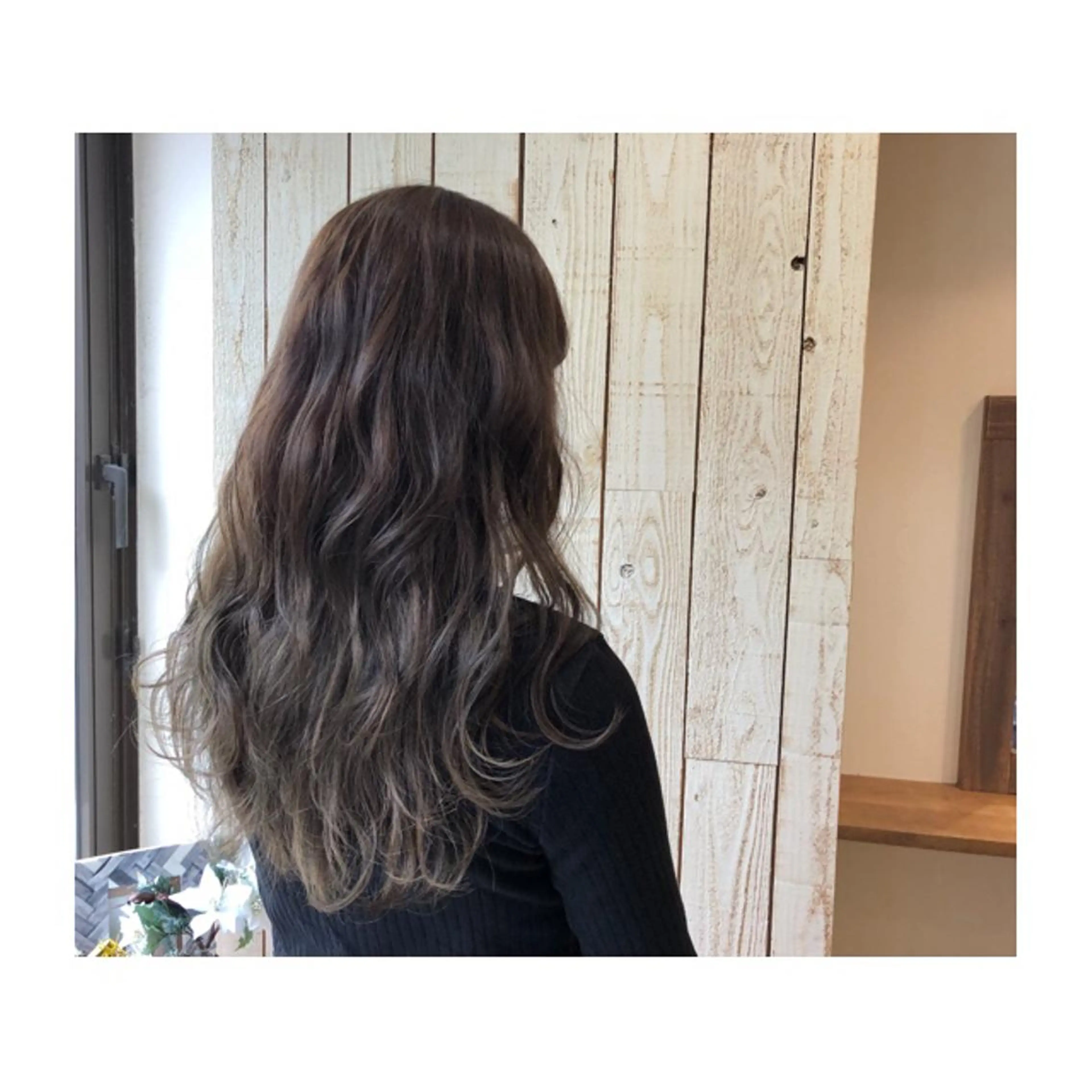 ロング カラー グレージュ little×PORTO sannomiya所属・Topstylist HARUのヘアスタイル