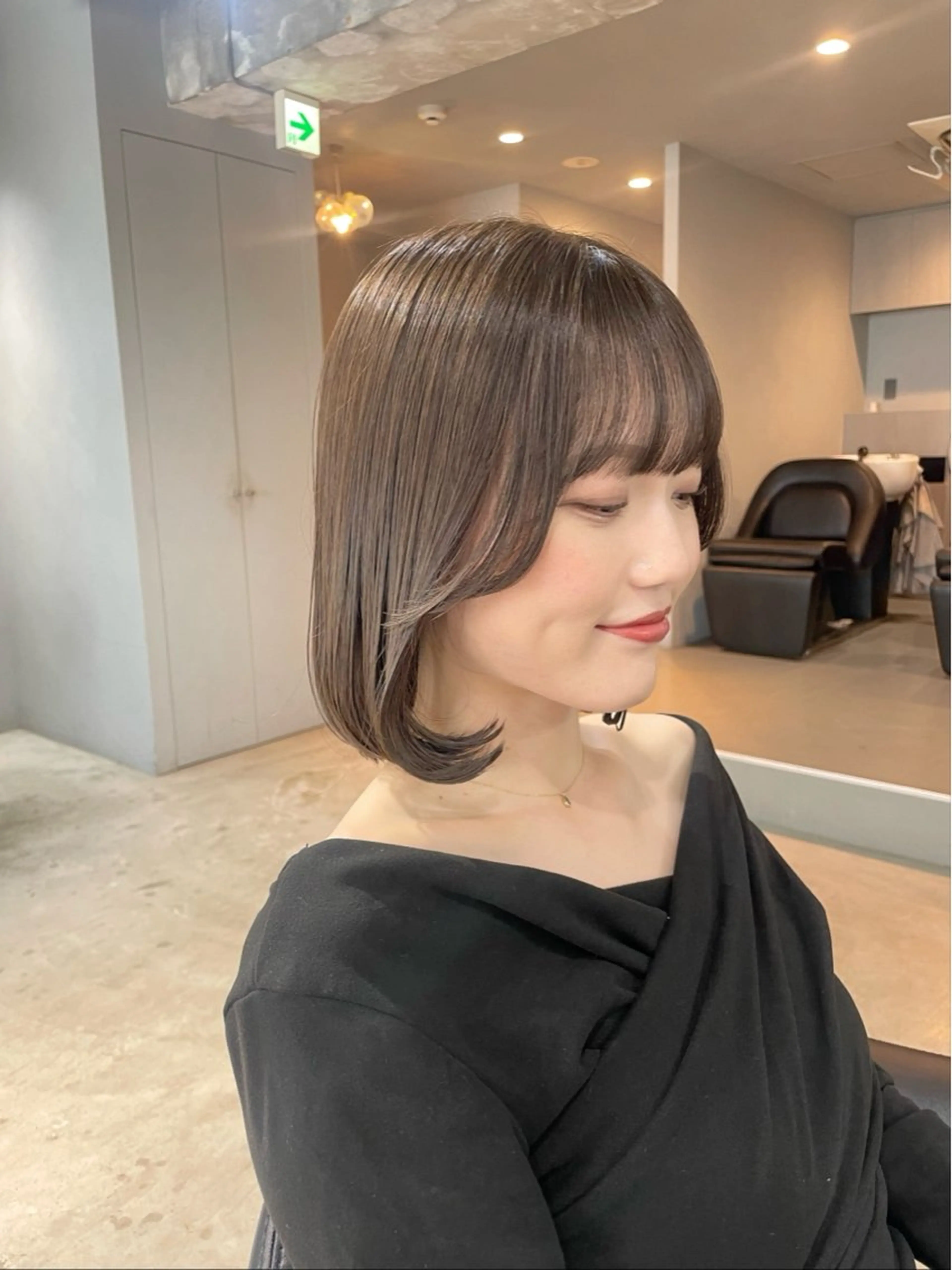 ミディアム カラー ベージュカラー ブラウンカラー ブラウンベージュ カット ヘアカラー トリートメント 【arc】Ruri コテ巻き風パーマのヘアスタイル