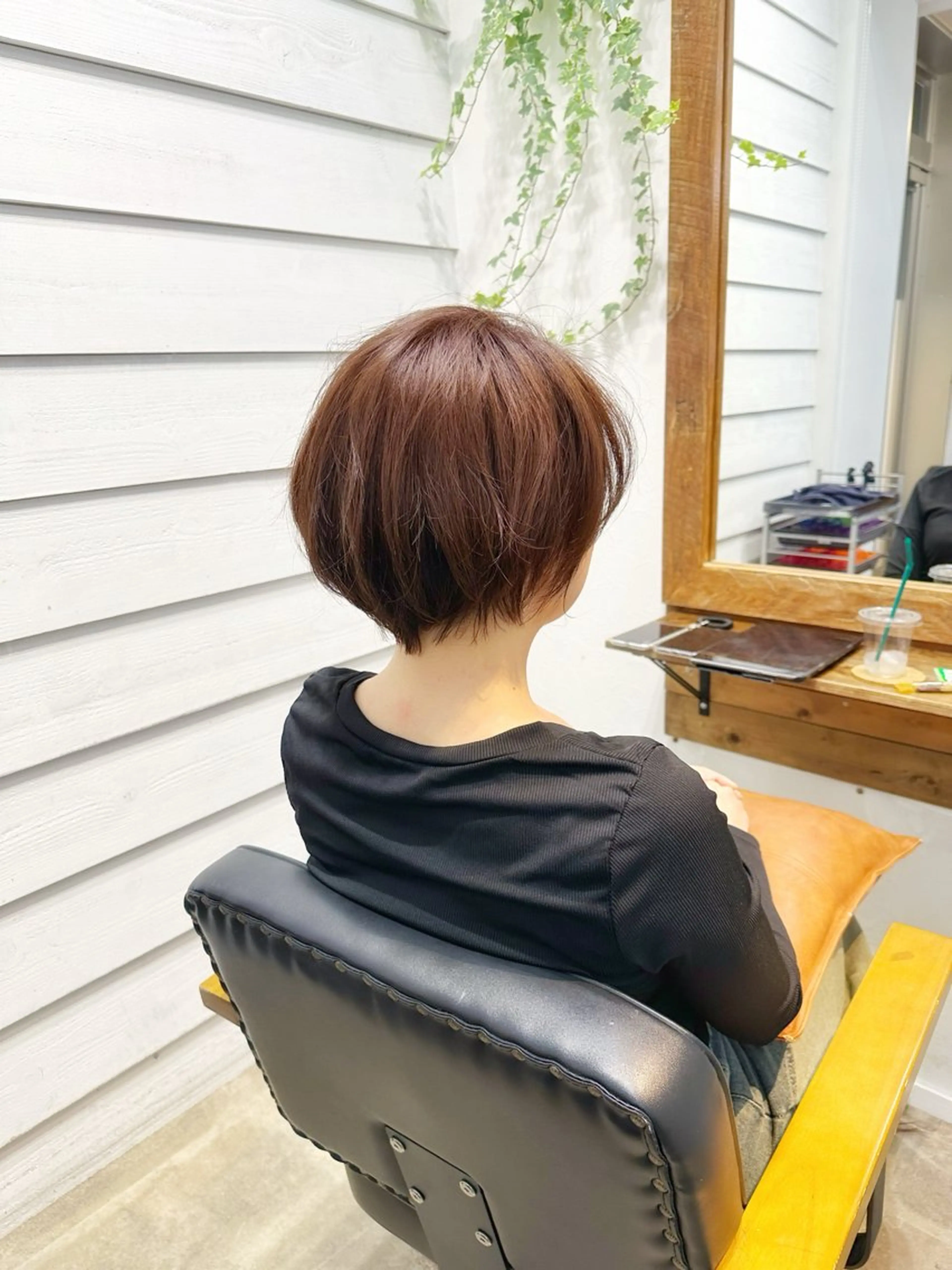 ショート カラー ショートボブ ハンサムショート ボブ くせ毛 ショートヘア カット ヘアカラー トリートメント newline銀座所属・銀座ショート/ 大人ショート/金子涼のヘアスタイル