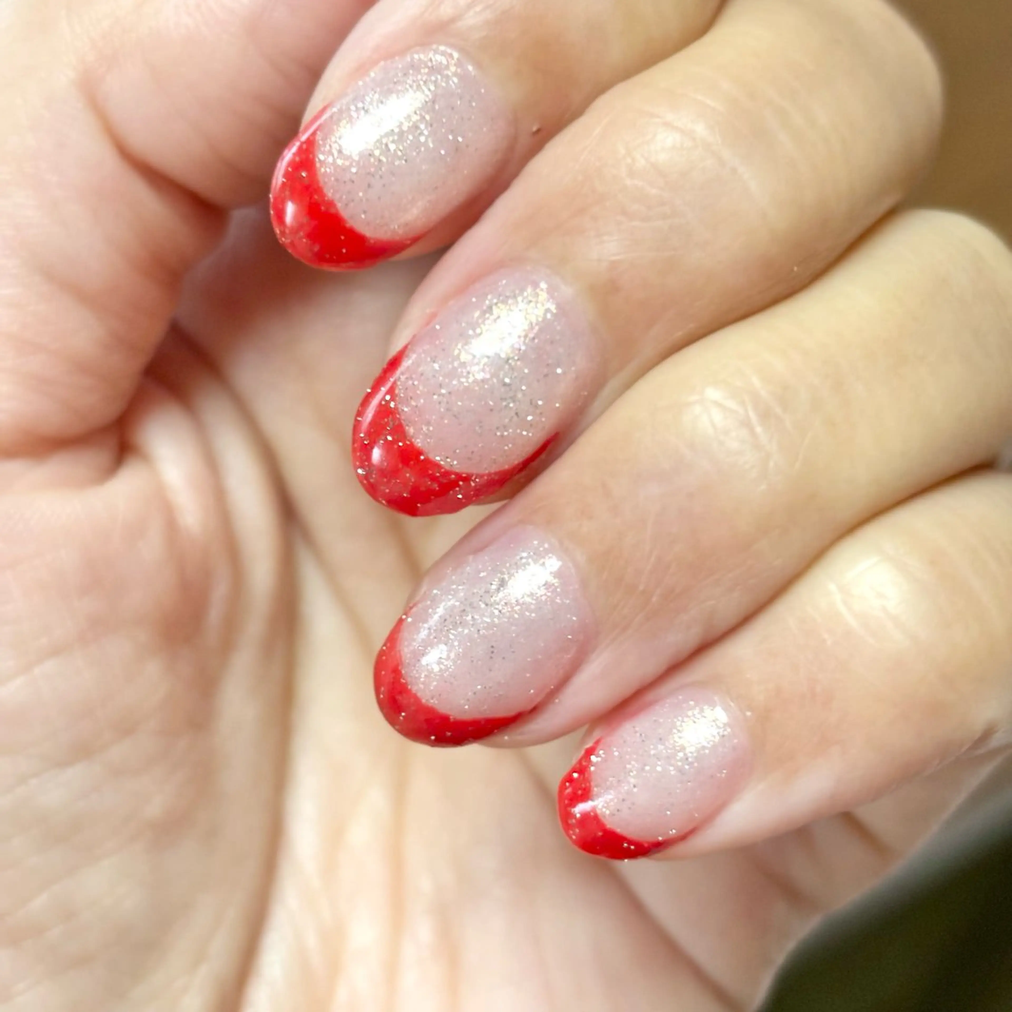 ネイル フレンチネイル 冬ネイル クリスマス Nail&Spa SeaGlass所属・SeaGlass tomoのネイルデザイン