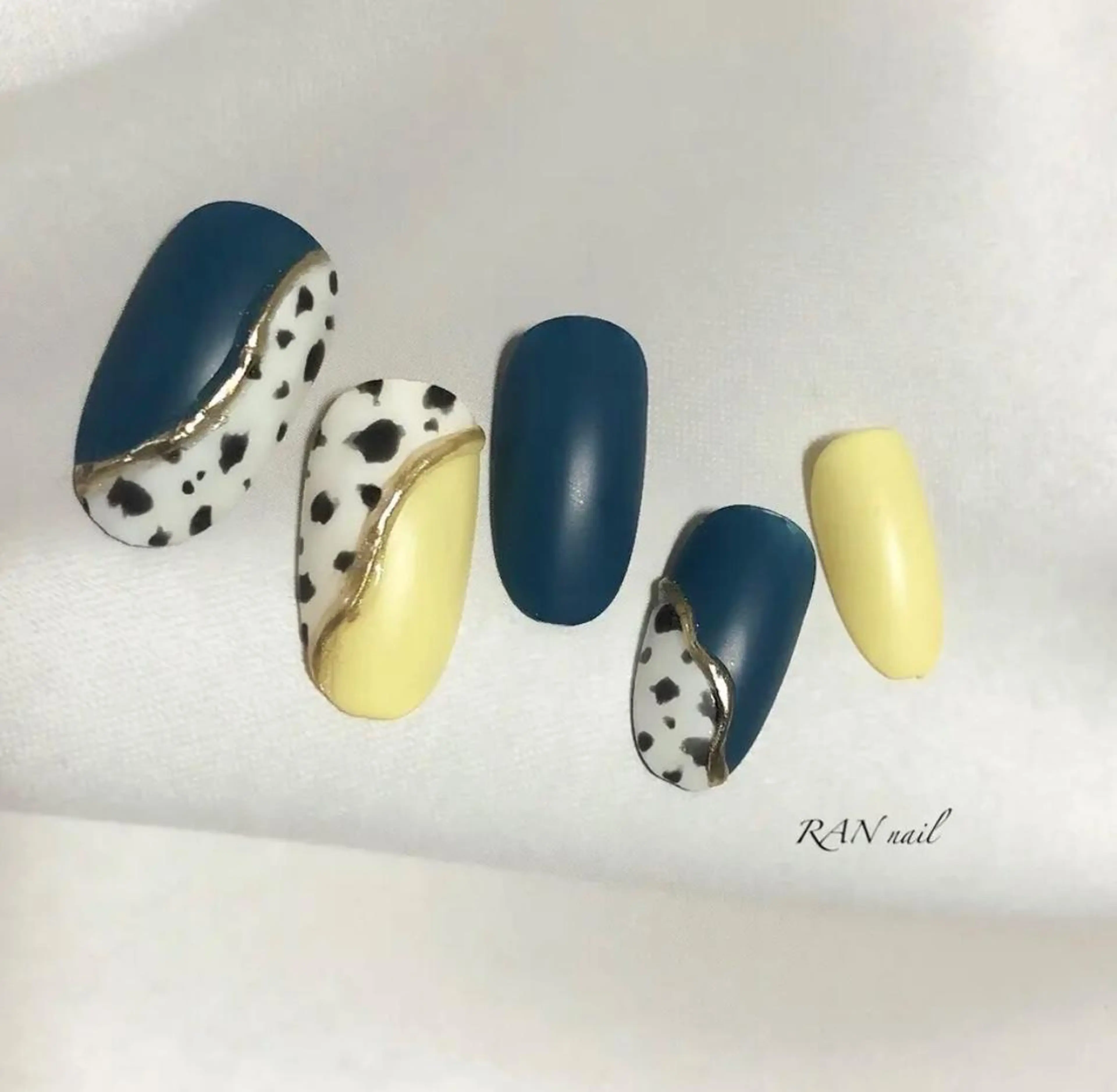 ネイル アニマル柄 フットネイル マットネイル オフィスネイル 春ネイル ハンドネイル フットネイル RAN nail 〜ランネイル〜所属・RAN nailのネイルデザイン