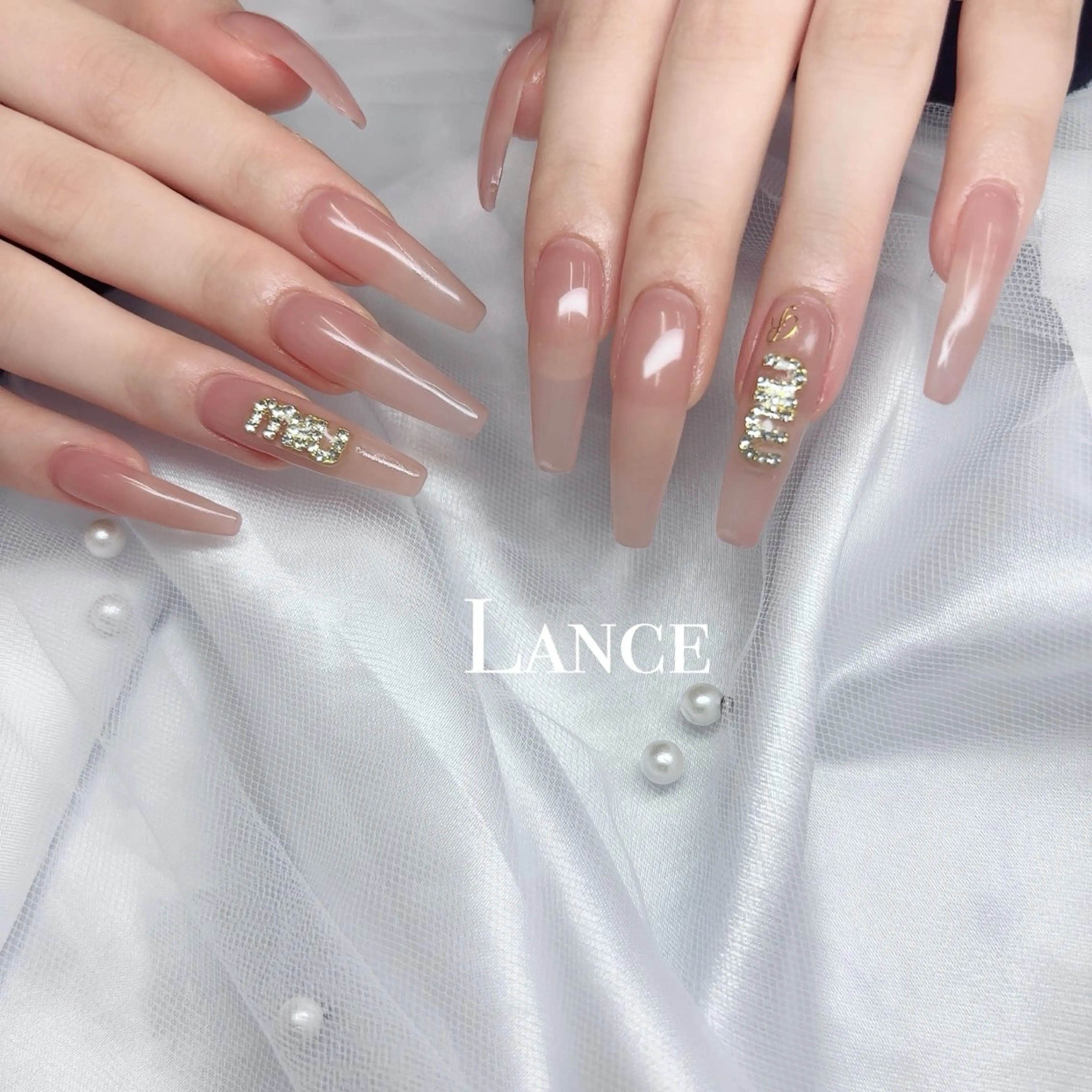 ネイル オーロラネイル フットネイル 氷ネイル・うるうるネイル キラキラネイル 韓国ネイル ハンドネイル Lance nailのネイルデザイン