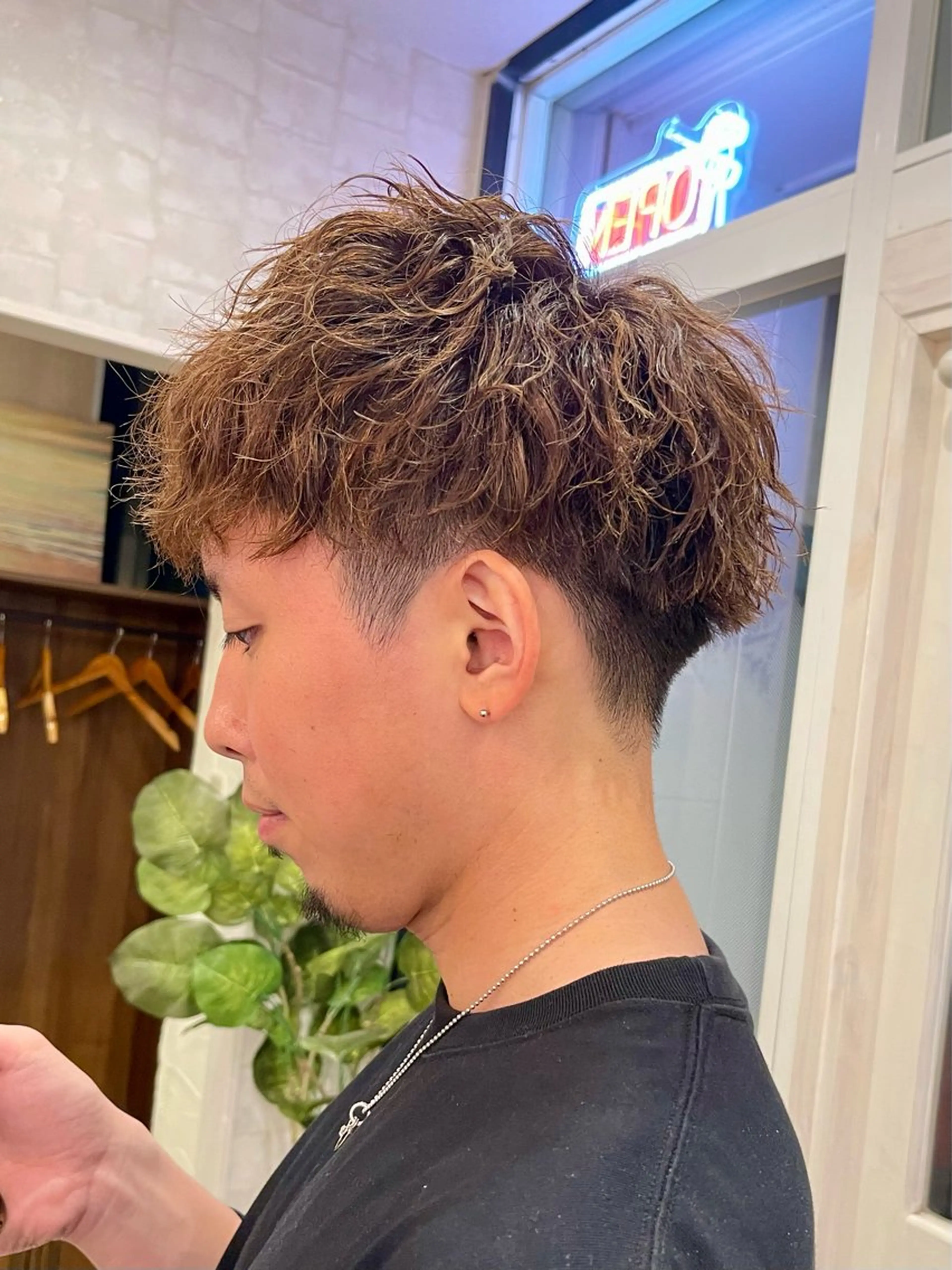 ショート パーマ メンズ カット パーマ 🍭透明感カラー 志賀拓海🍬🌈のヘアスタイル