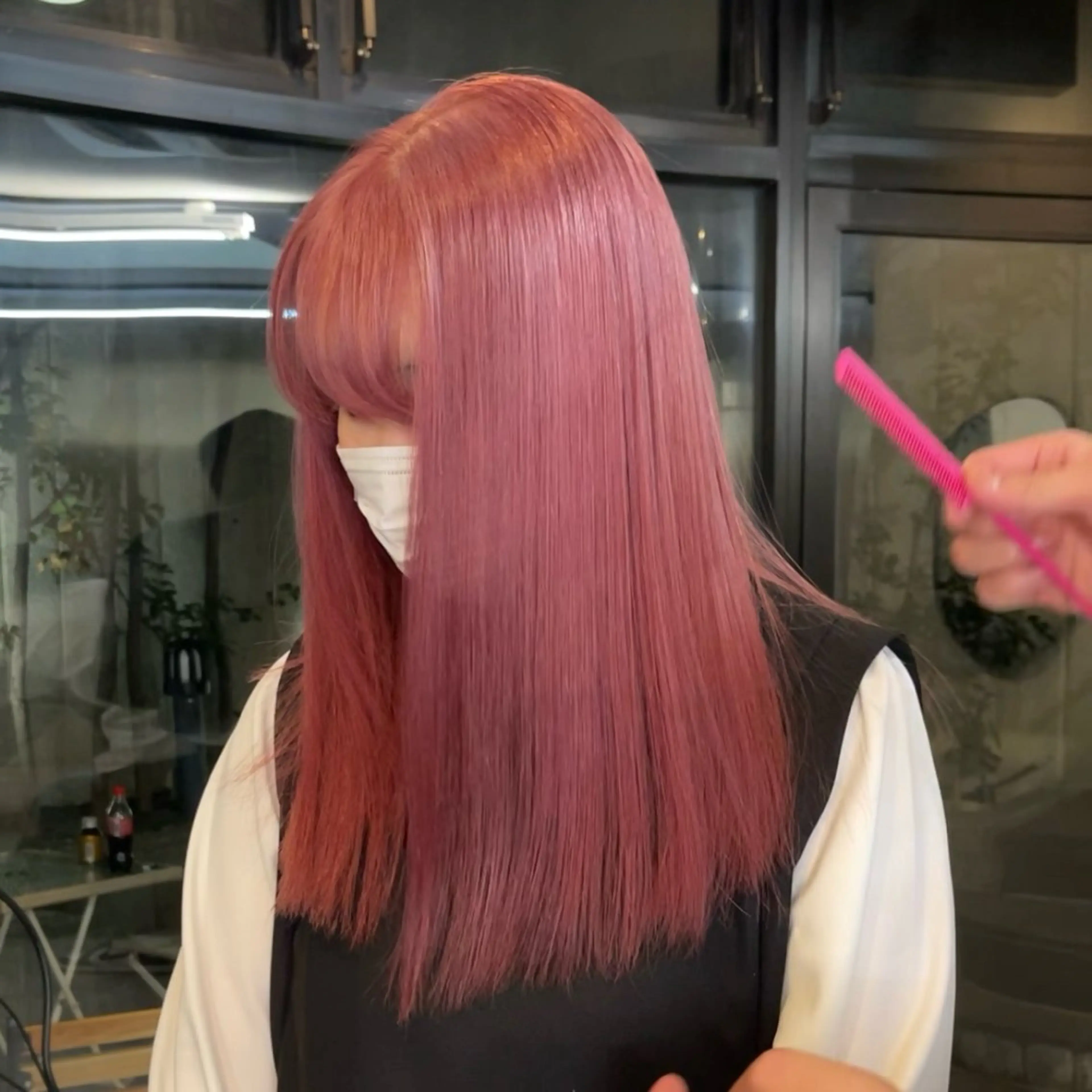 セミロング 海外ハイトーン 🇺🇸sakiのヘアスタイル