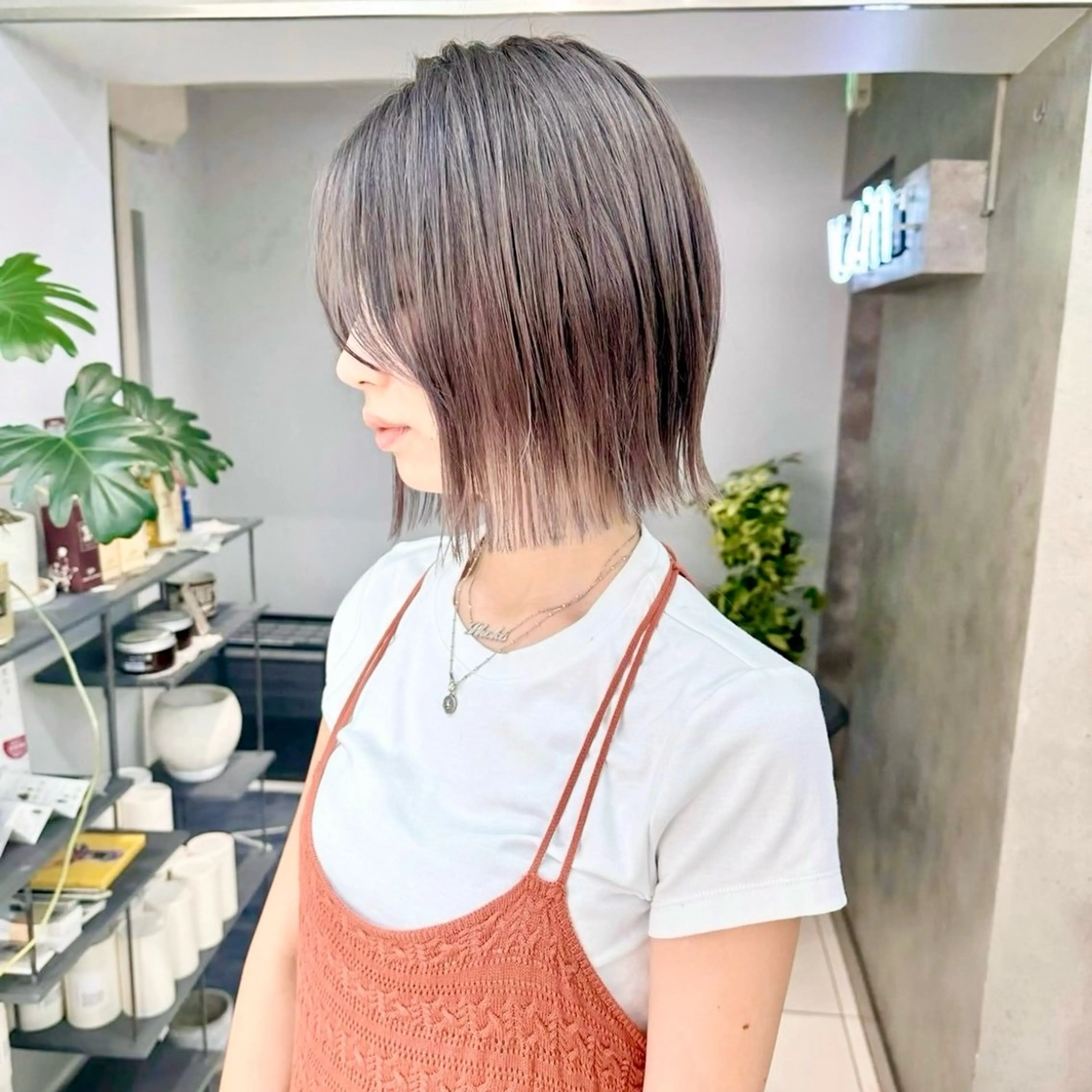 ショート カラー カット ヘアカラー 透け感カラー 🌱いわさきのヘアスタイル