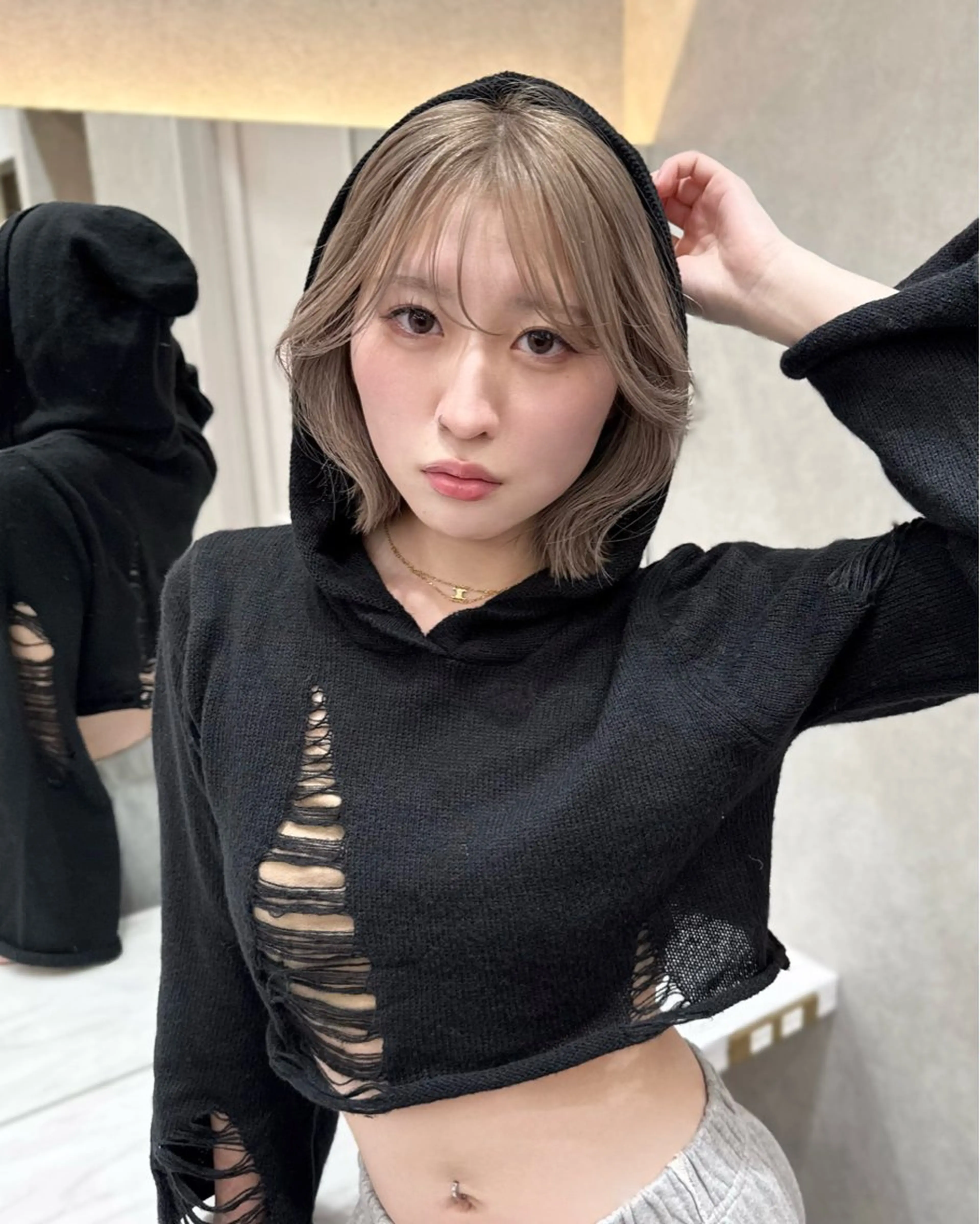 ミディアム カット ヘアカラー トリートメント karin ボブハイトーンのヘアスタイル