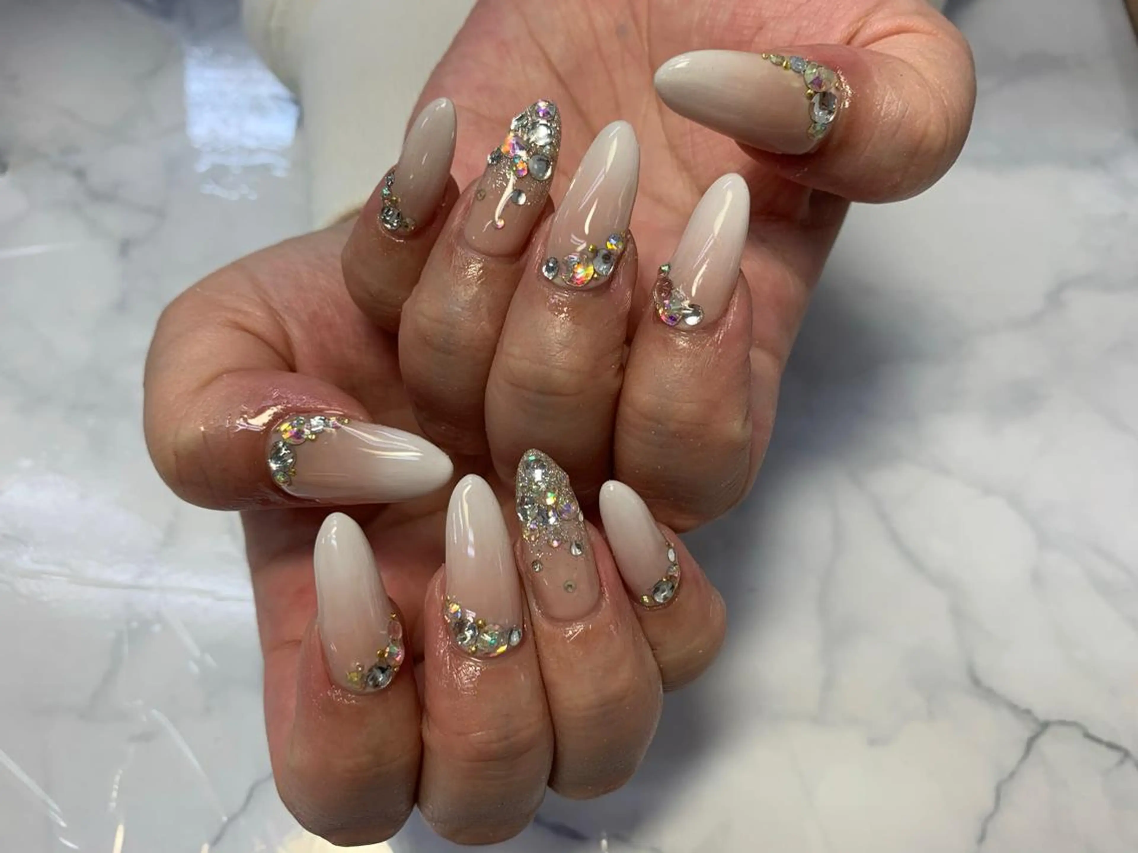 ネイル PALMNAIL所属・次田 春花のネイルデザイン