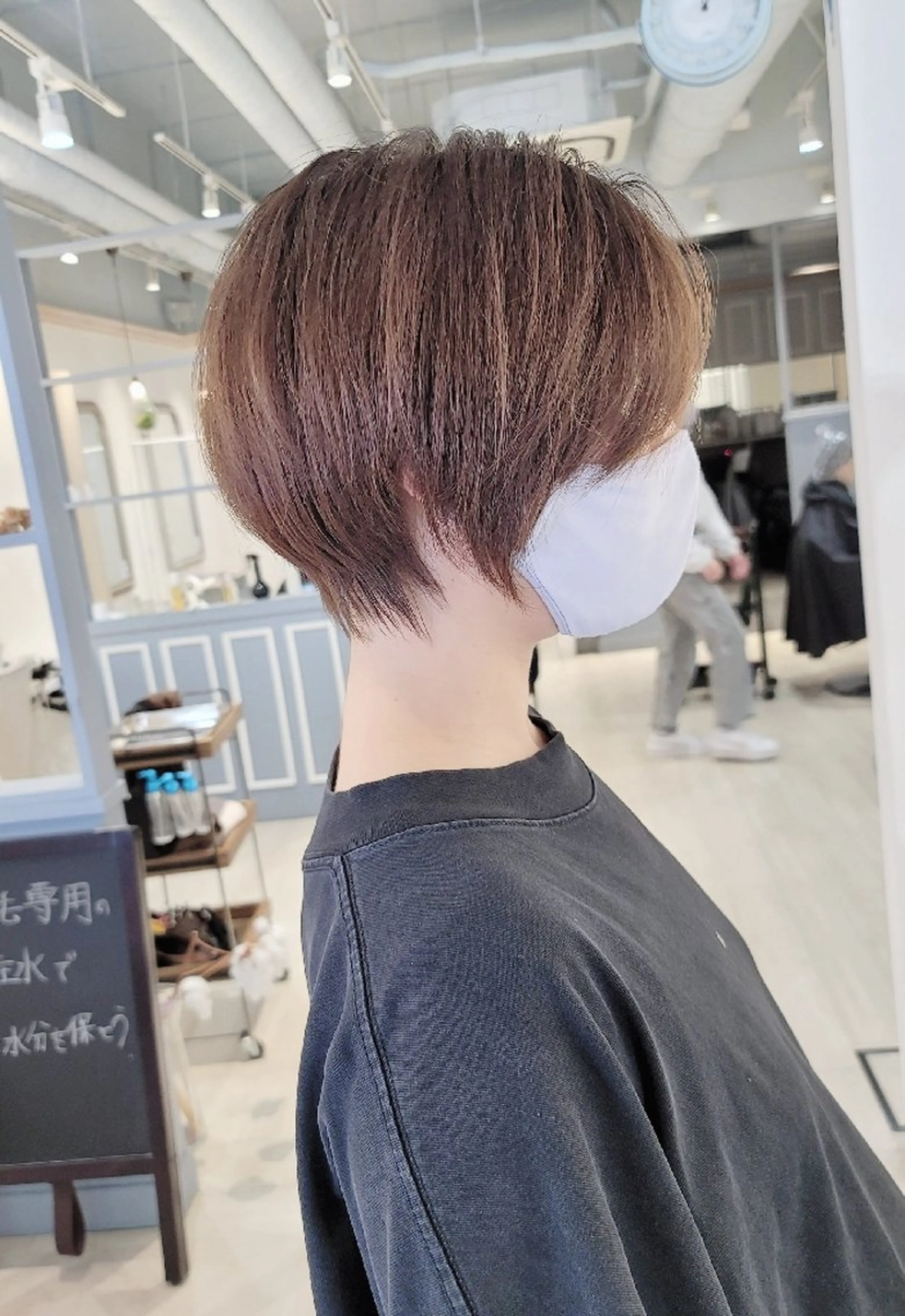 毛先隙間たっぷりショートカットの写真