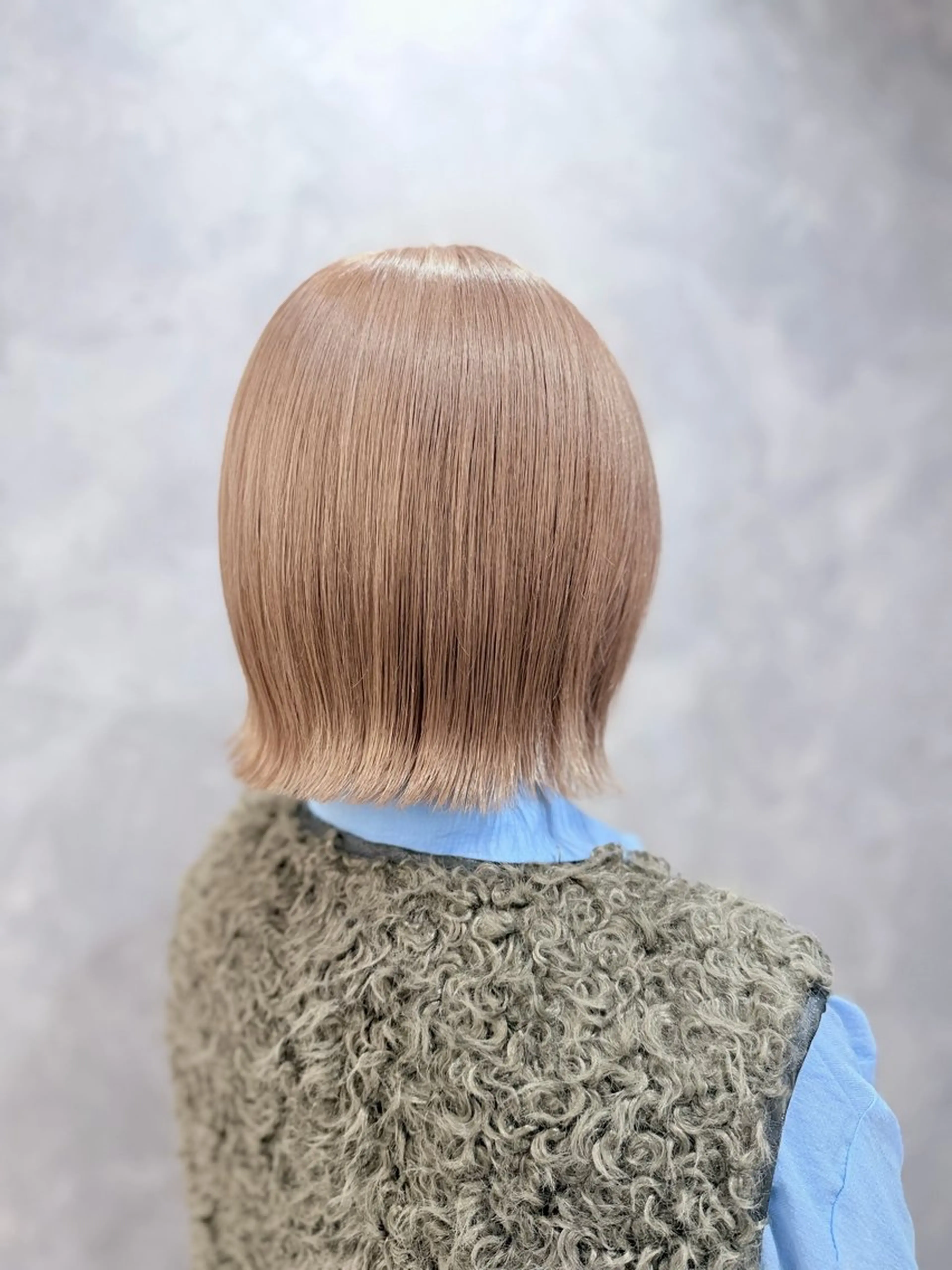 ショート ヘアカラー encount by mahalo 千葉所属・加賀文乃/ハイトーン /艶カラー/派手髪のヘアスタイル