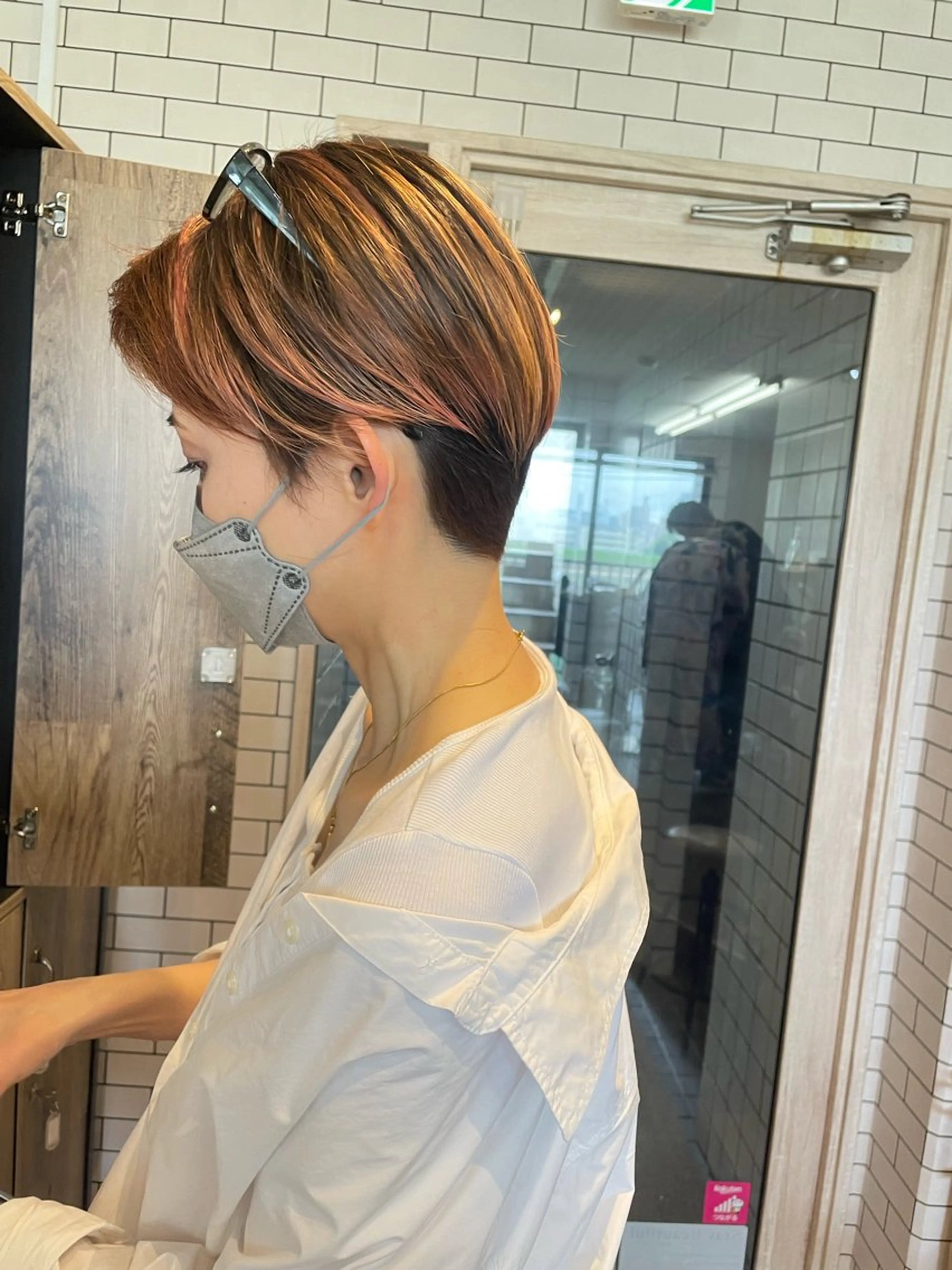 【脱白髪染め♪】白髪ぼかしハイライトカラー＋クイックTR＋MB付き　￥14900の写真