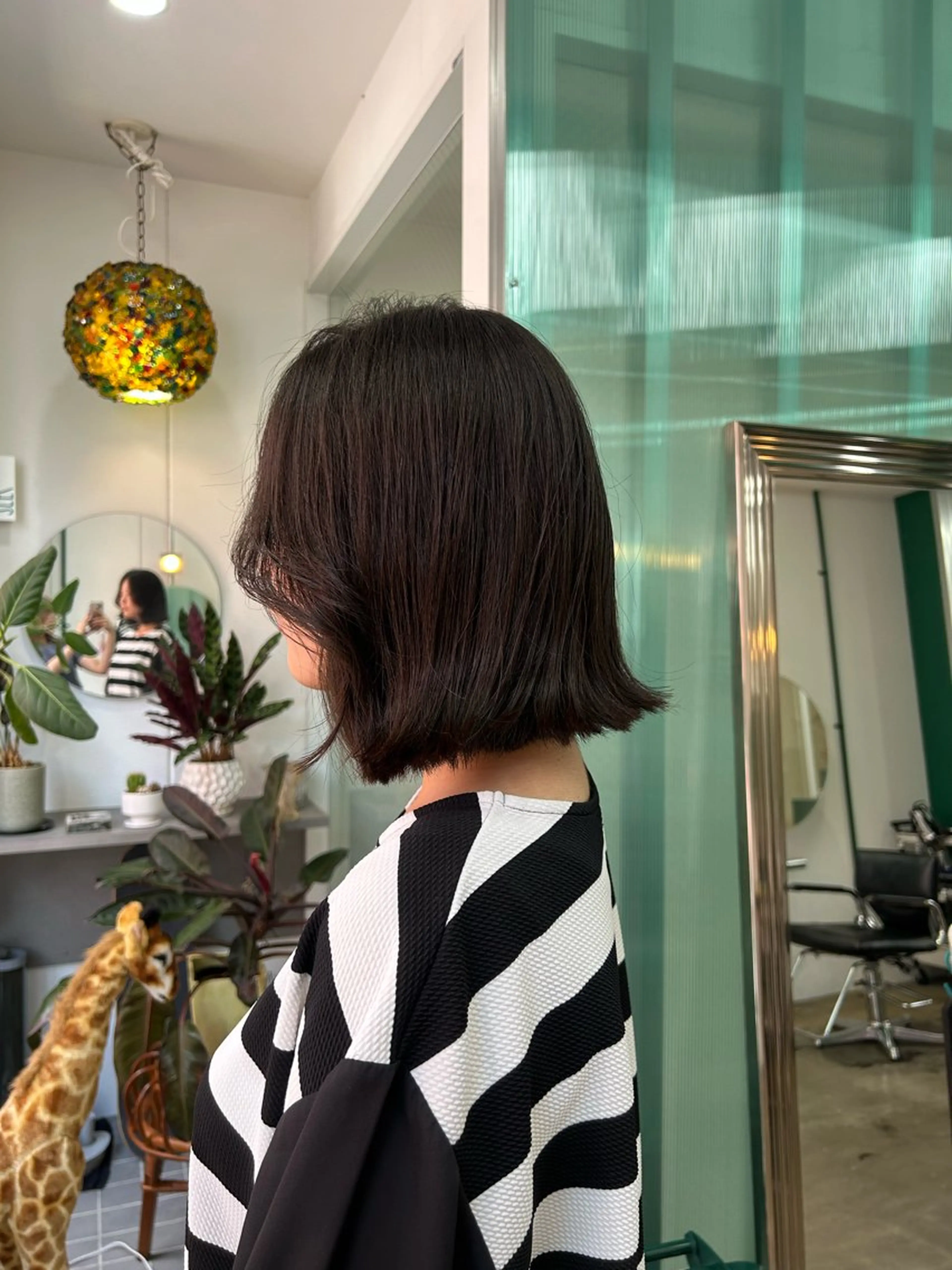 ショート ボブ 顔周りカット レイヤーカット Vers所属・松川 帆乃果のヘアスタイル